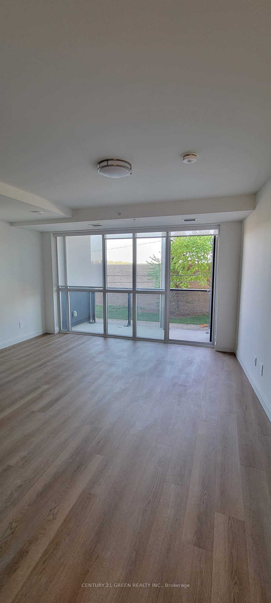1333 Weber Street E 204 Property Photo 13