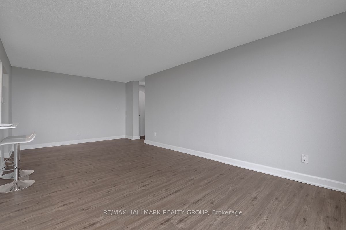 665 Bathgate Drive 1007 Property Photo 22