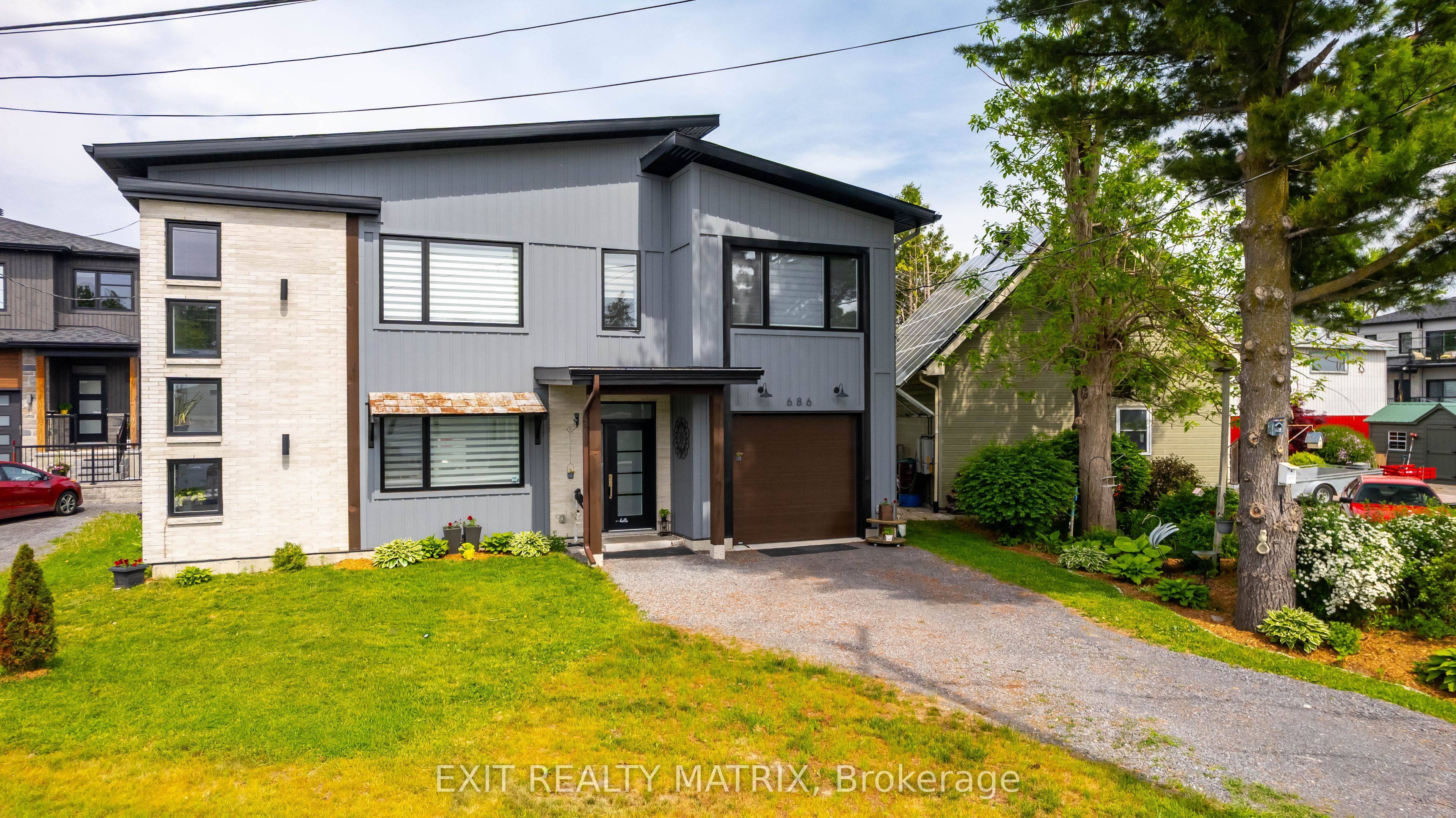 686 ST ISIDORE Road Property Photo 1