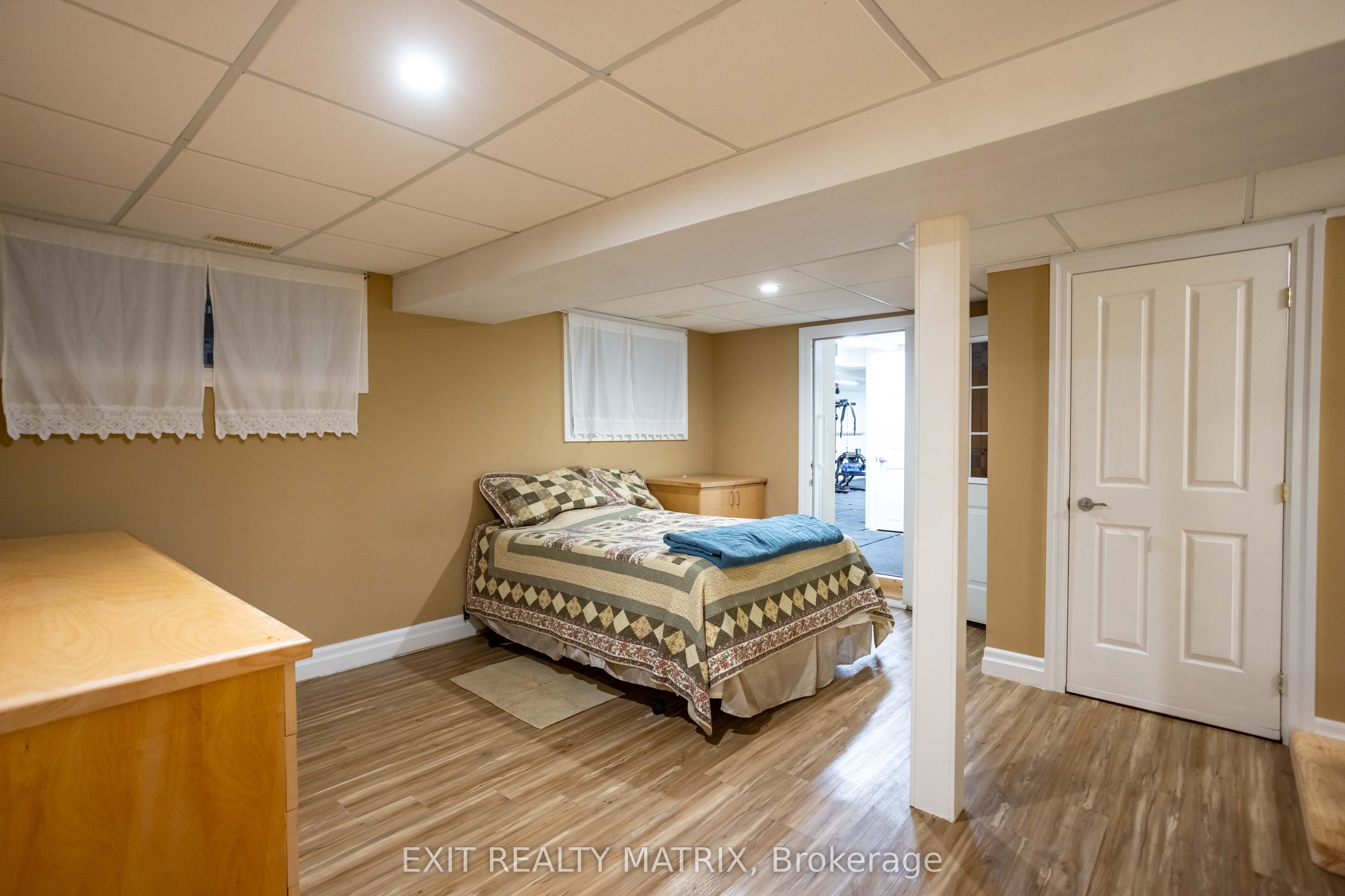 2392 8th Line Road Property Photo 26