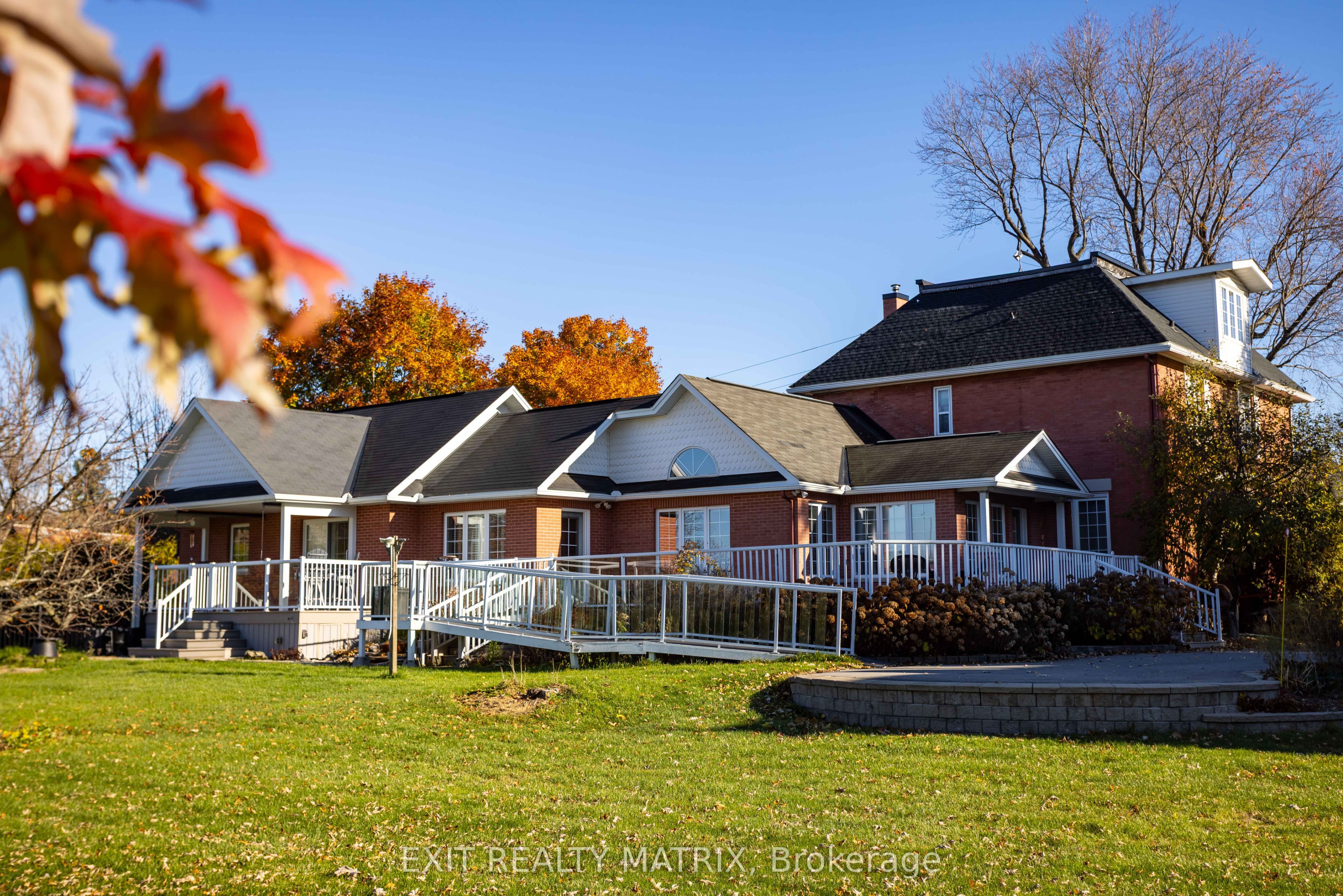 2392 8th Line Road Property Photo 47