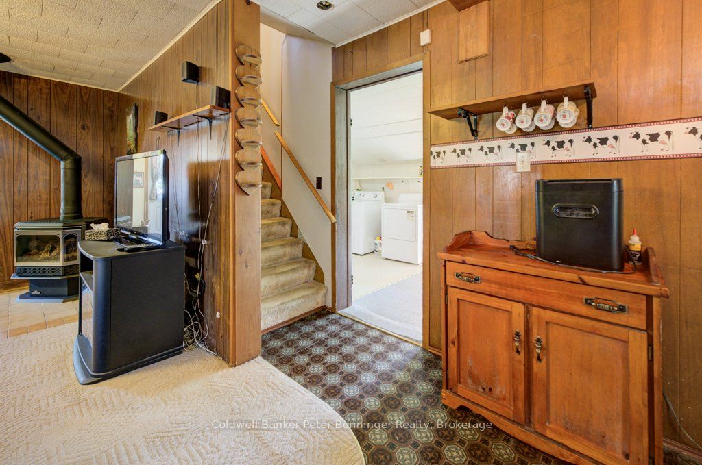 459 Ross Street Property Photo 10