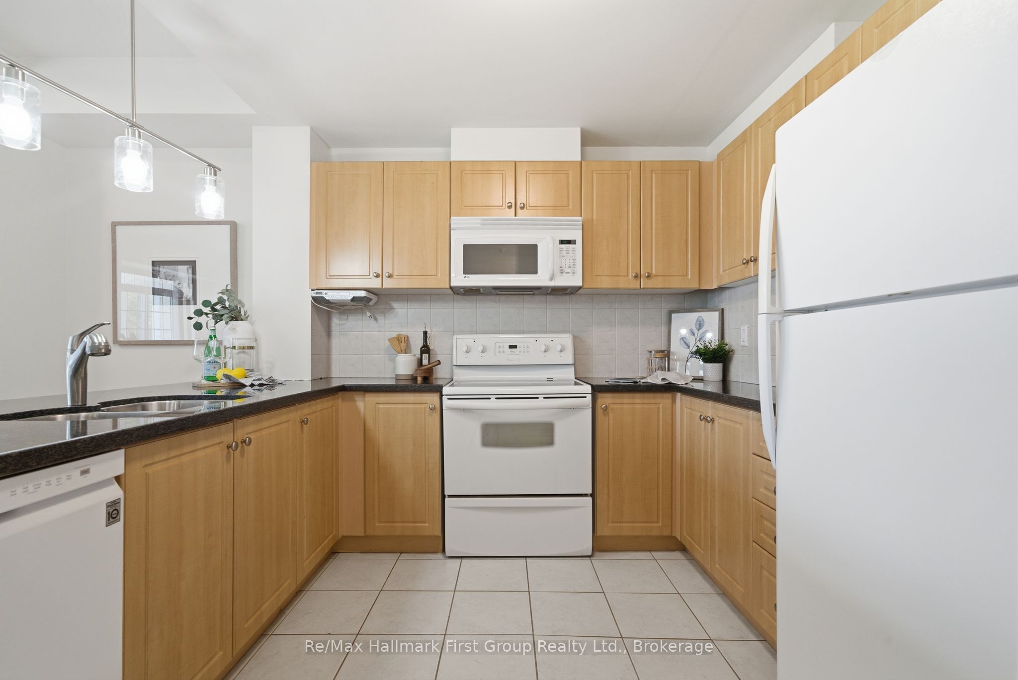 145 Third Street 215 Property Photo 6