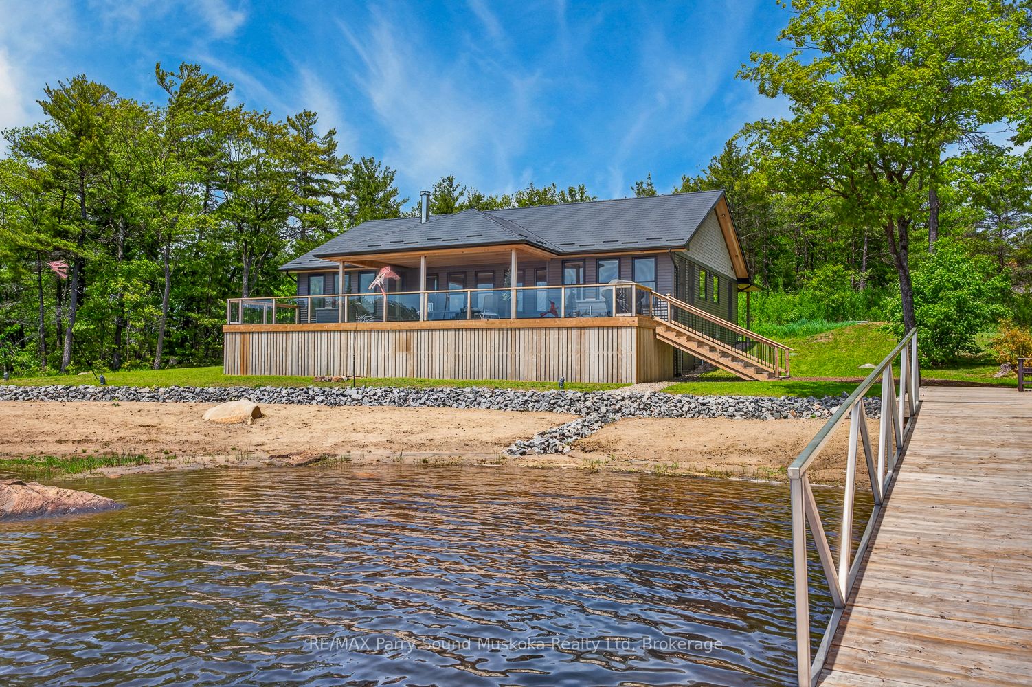 32 A11 Island