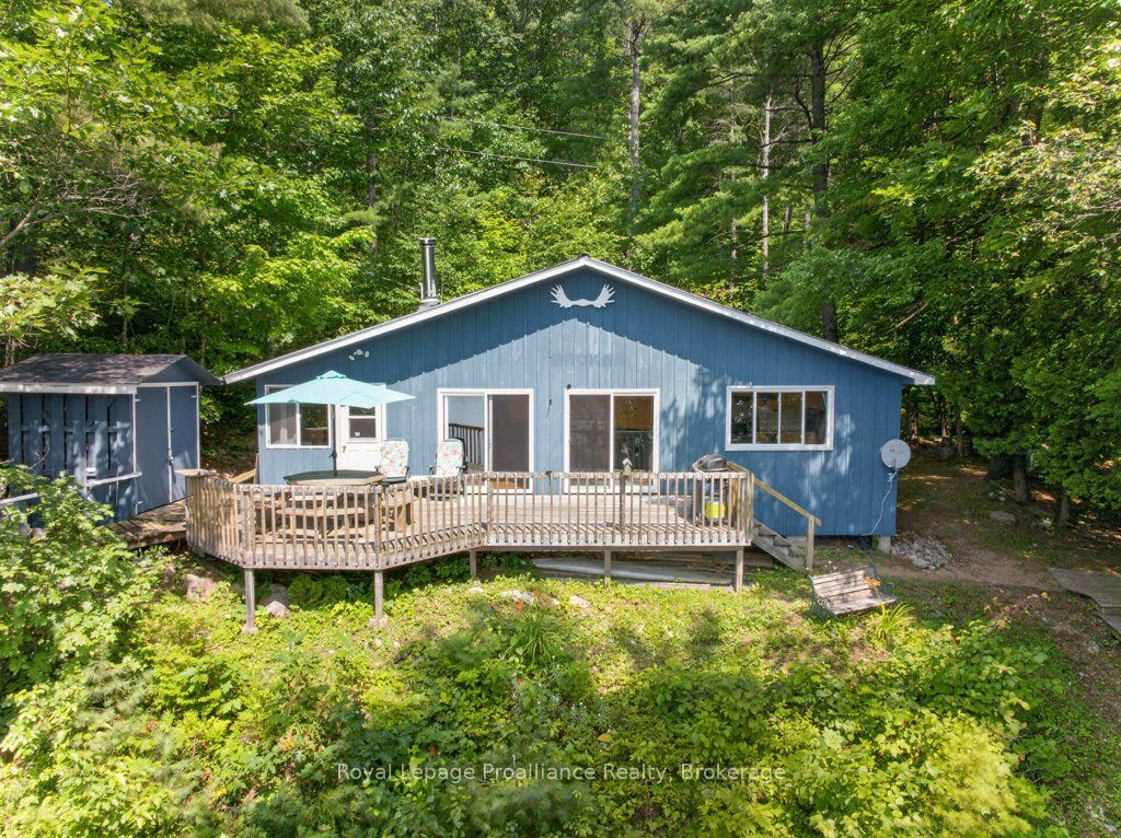 2807 Mackie Lake Property Photo 1