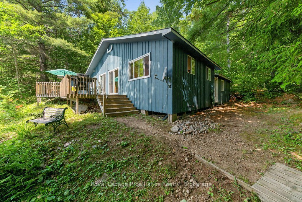 2807 Mackie Lake Property Photo 4