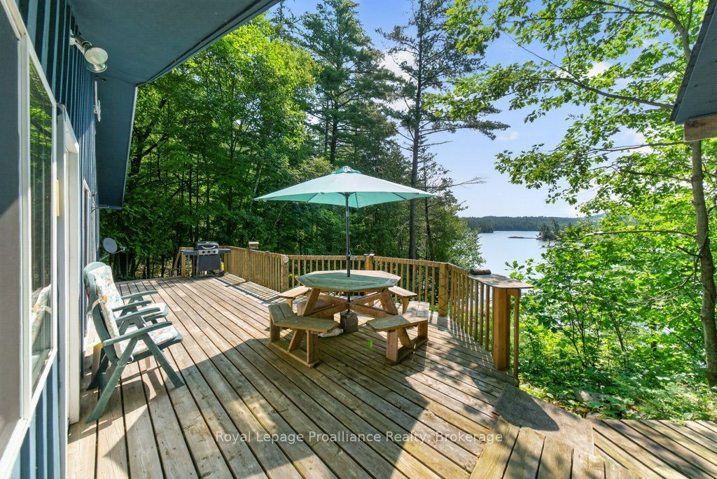 2807 Mackie Lake Property Photo 8