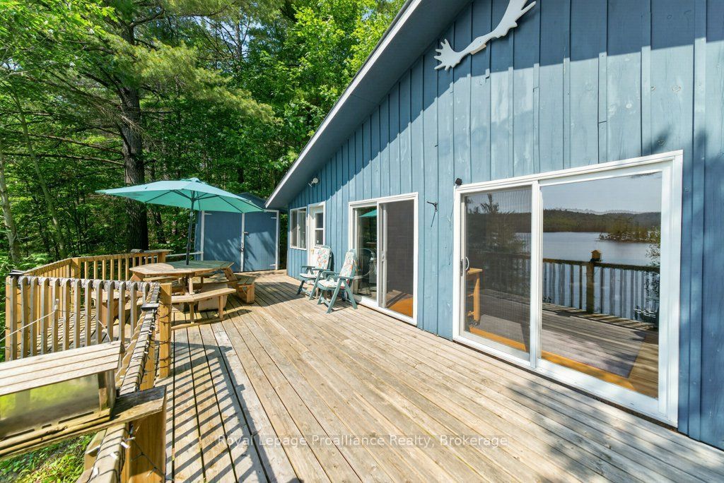 2807 Mackie Lake Property Photo 9
