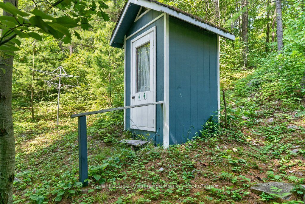 2807 Mackie Lake Property Photo 32