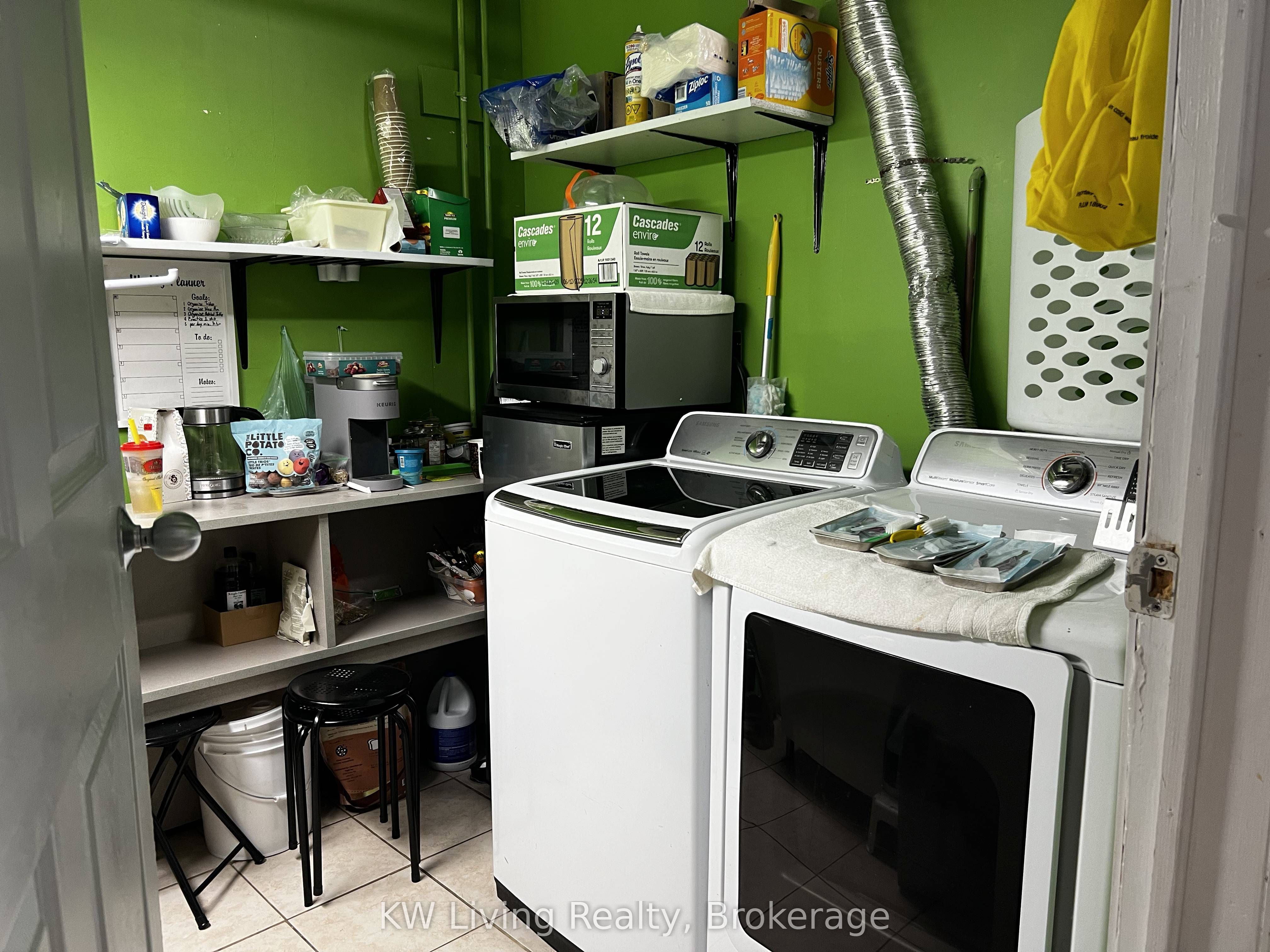 233 On-60 1b Property Photo 10