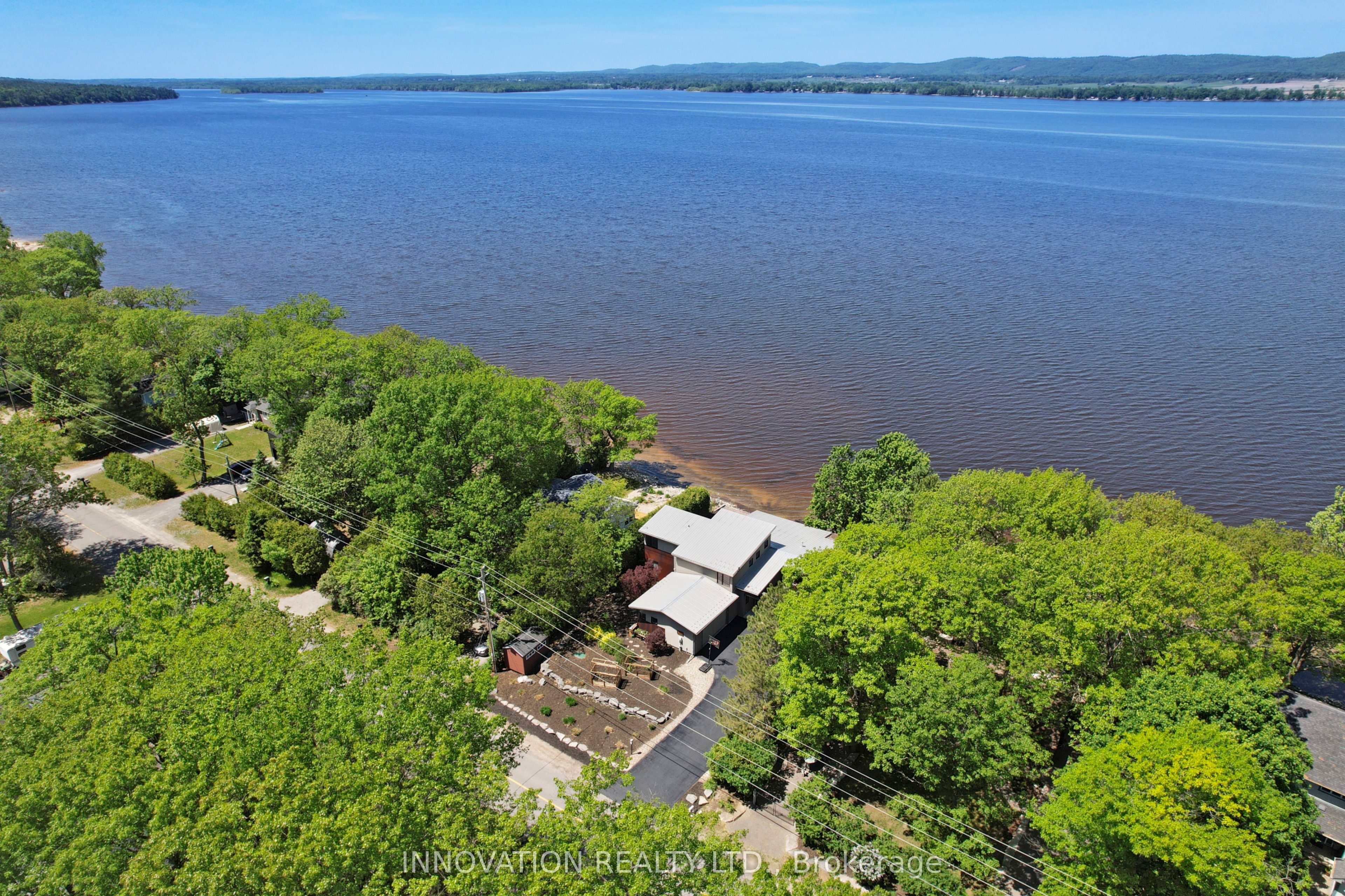 684 Bayview Drive Property Photo 6