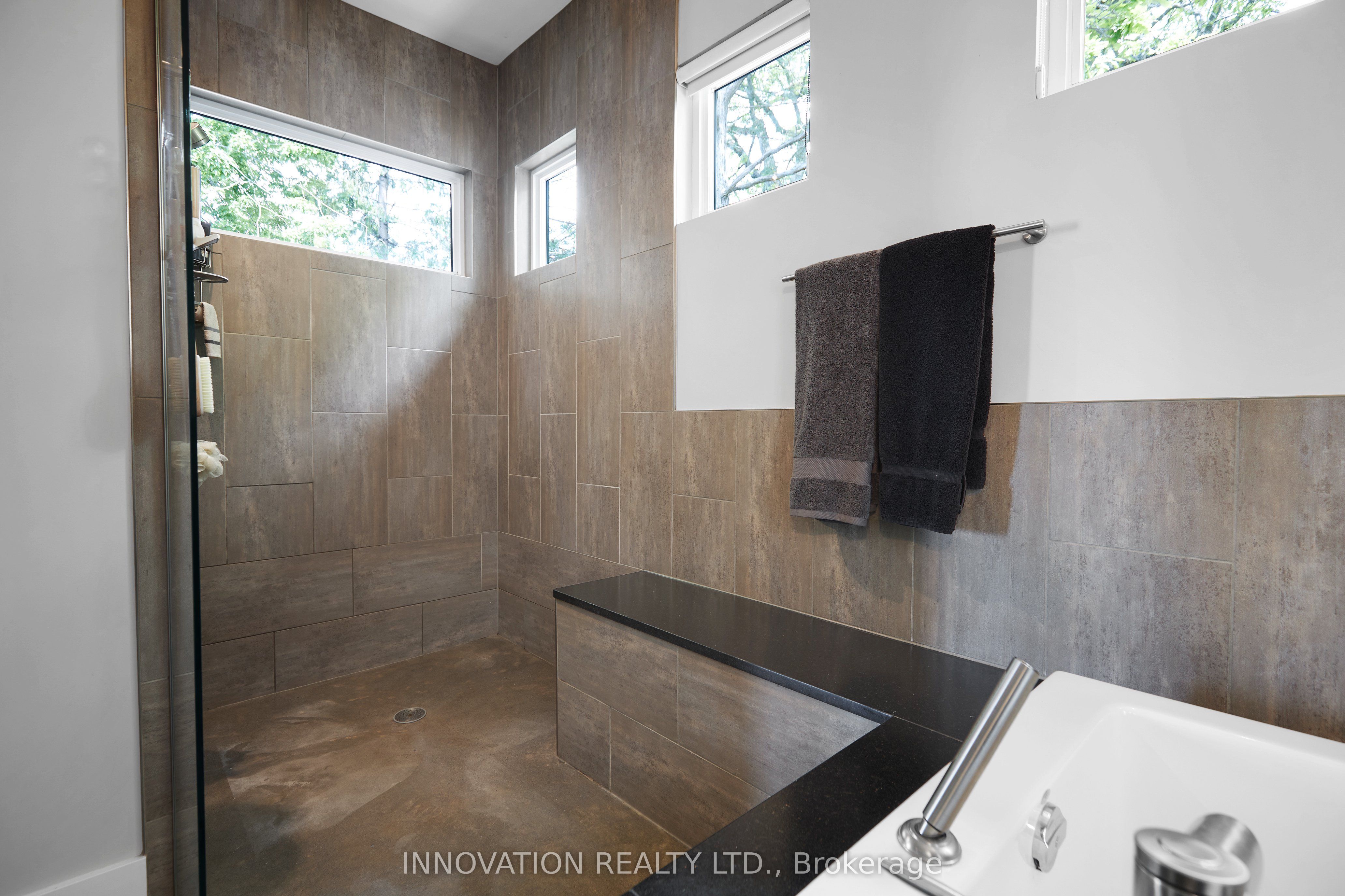 684 Bayview Drive Property Photo 25