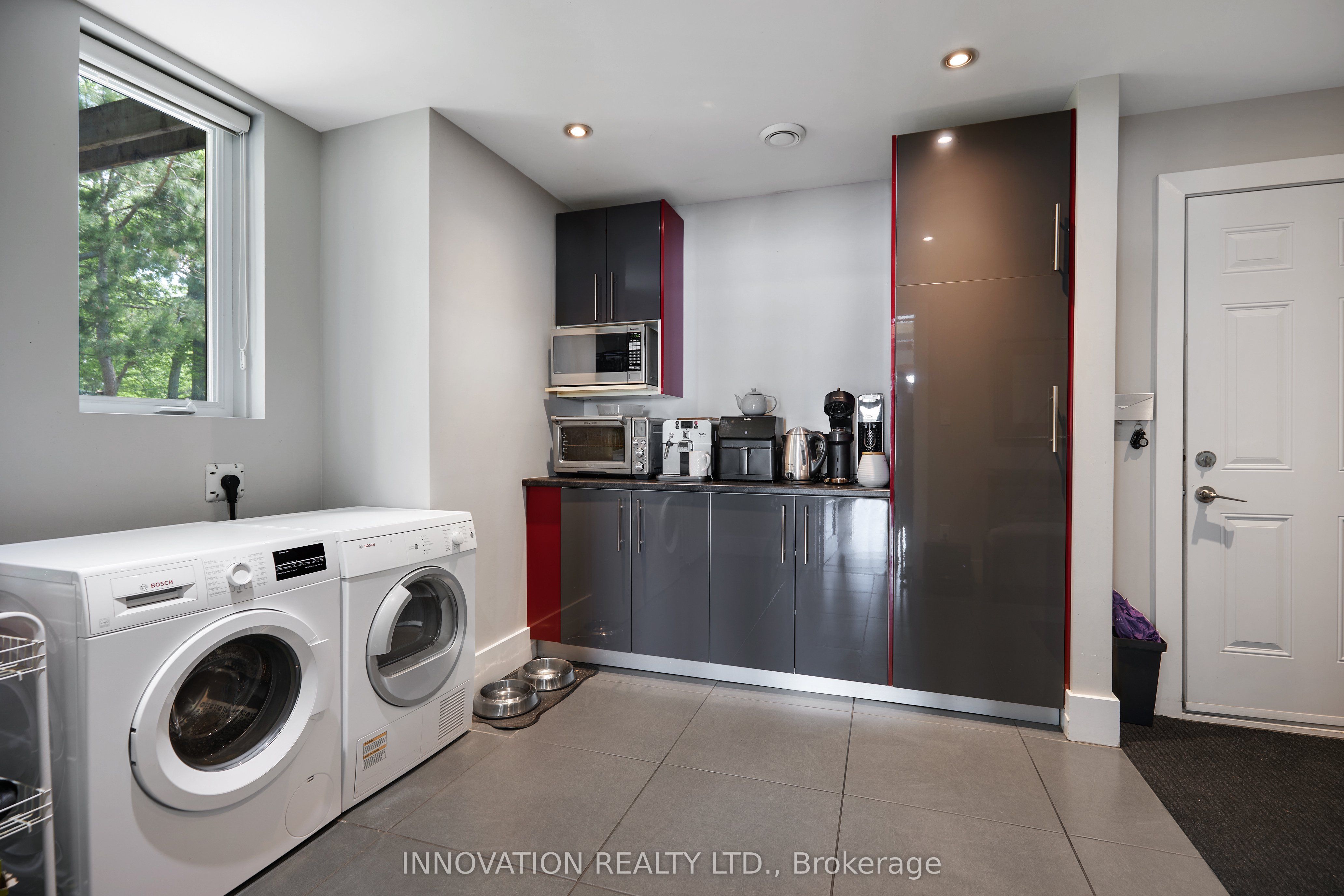 684 Bayview Drive Property Photo 29