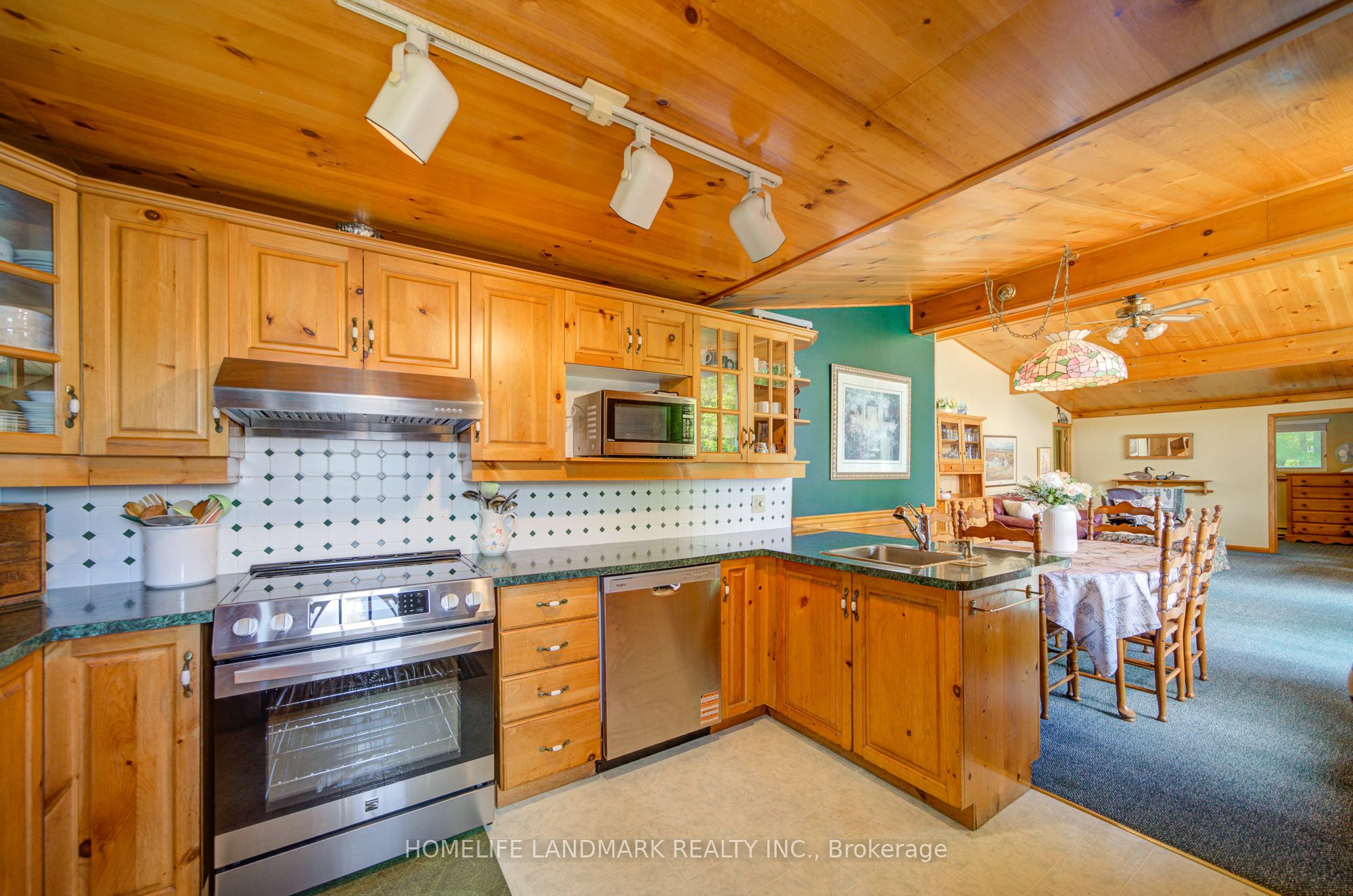 1093 Cooper Point Road 8 Property Photo 25
