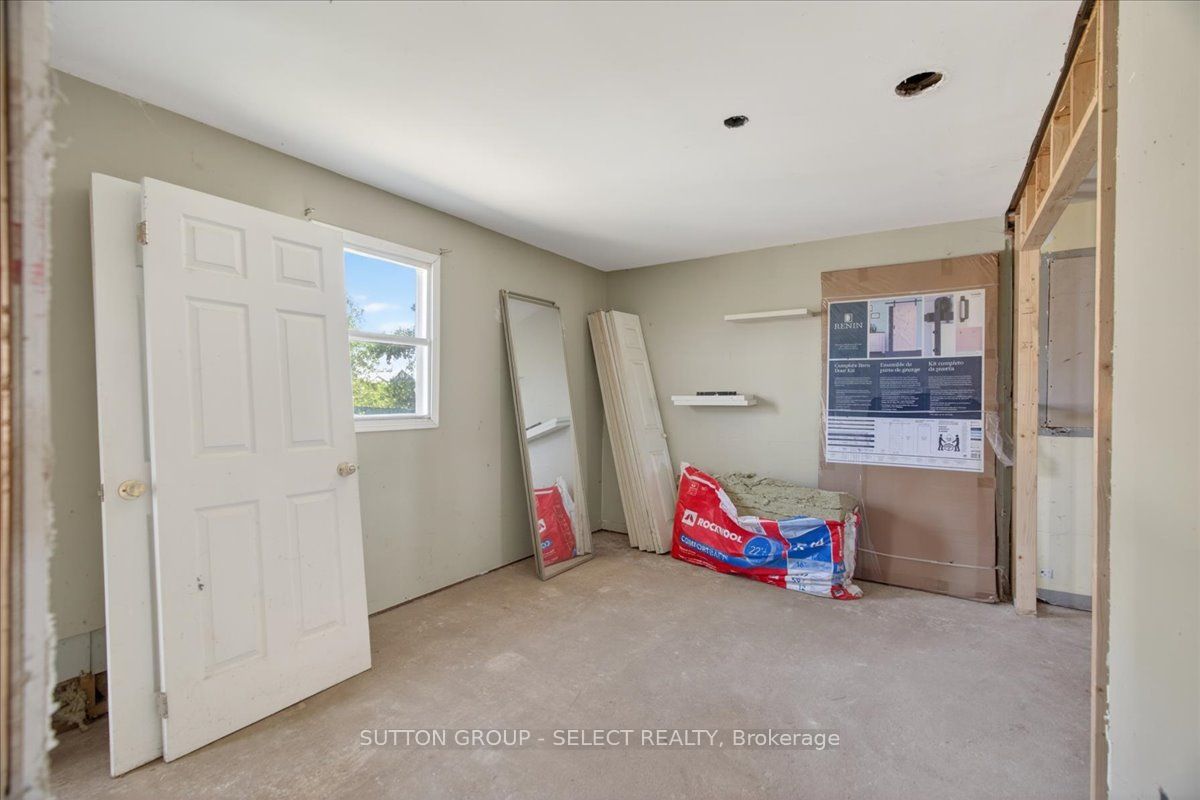 8833 Confederation Line Property Photo 15