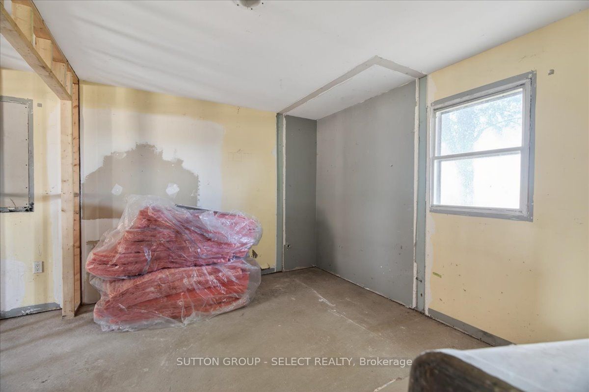 8833 Confederation Line Property Photo 17