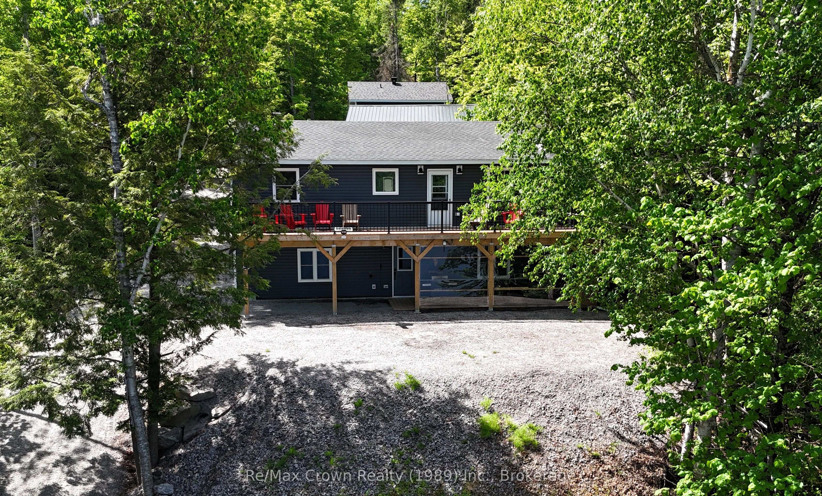 771 Limberlost Point Road Property Photo 2