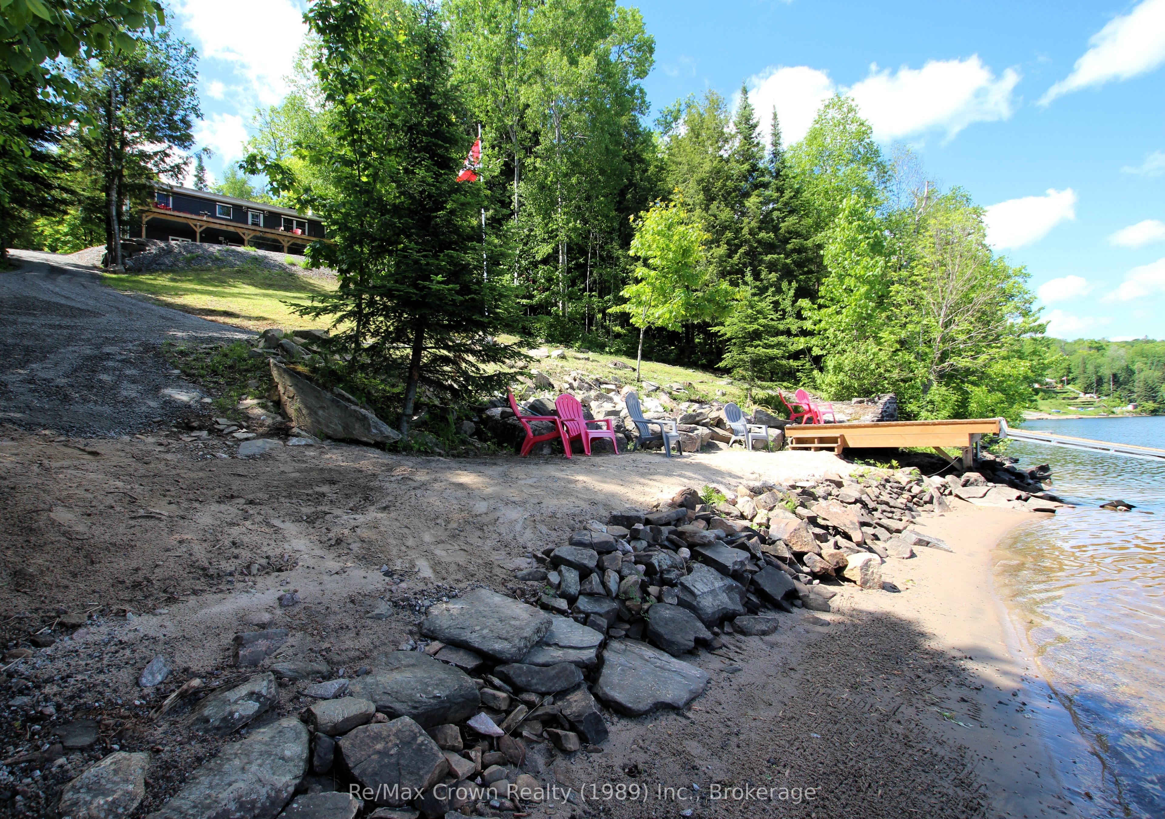 771 Limberlost Point Road Property Photo 7
