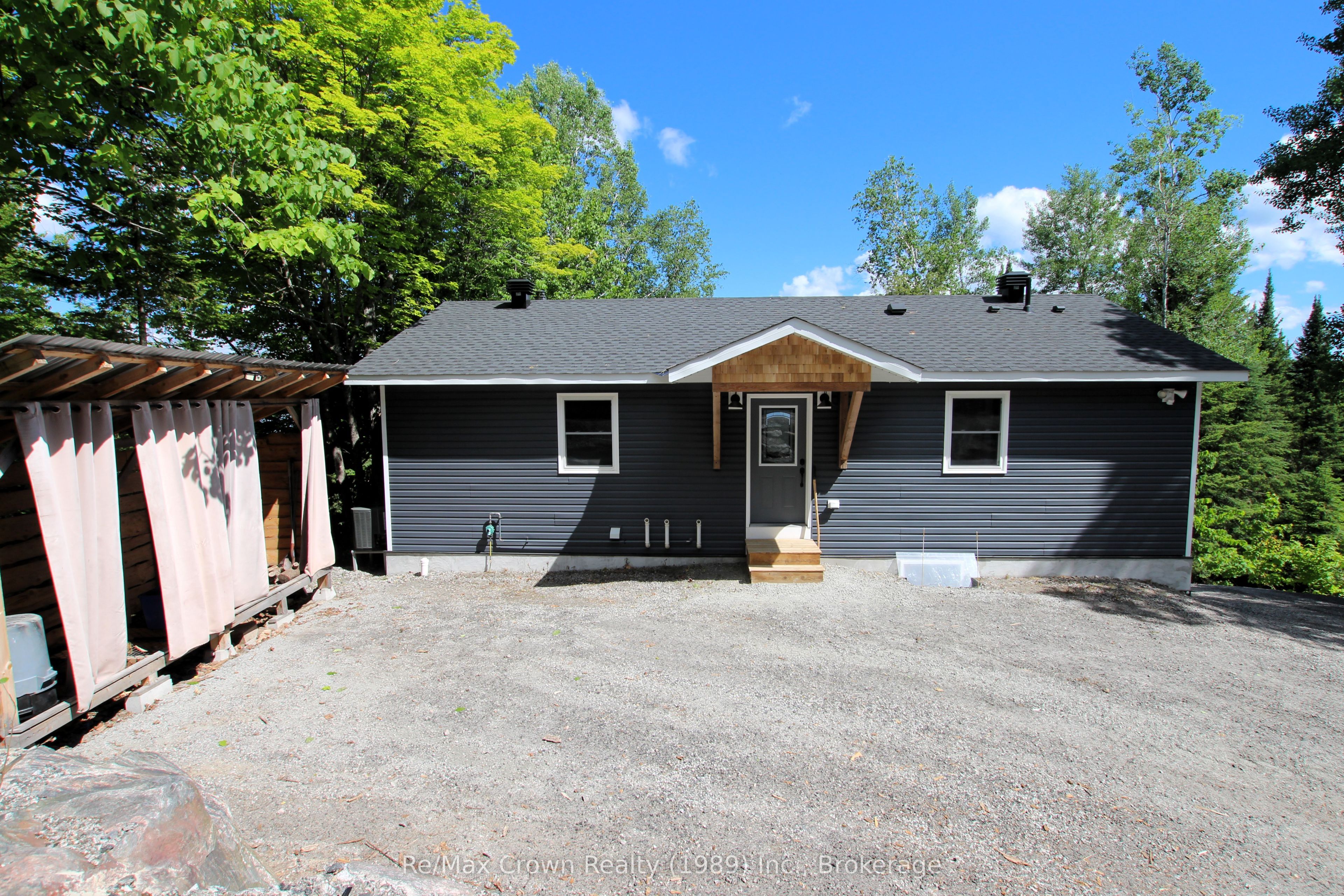 771 Limberlost Point Road Property Photo 12