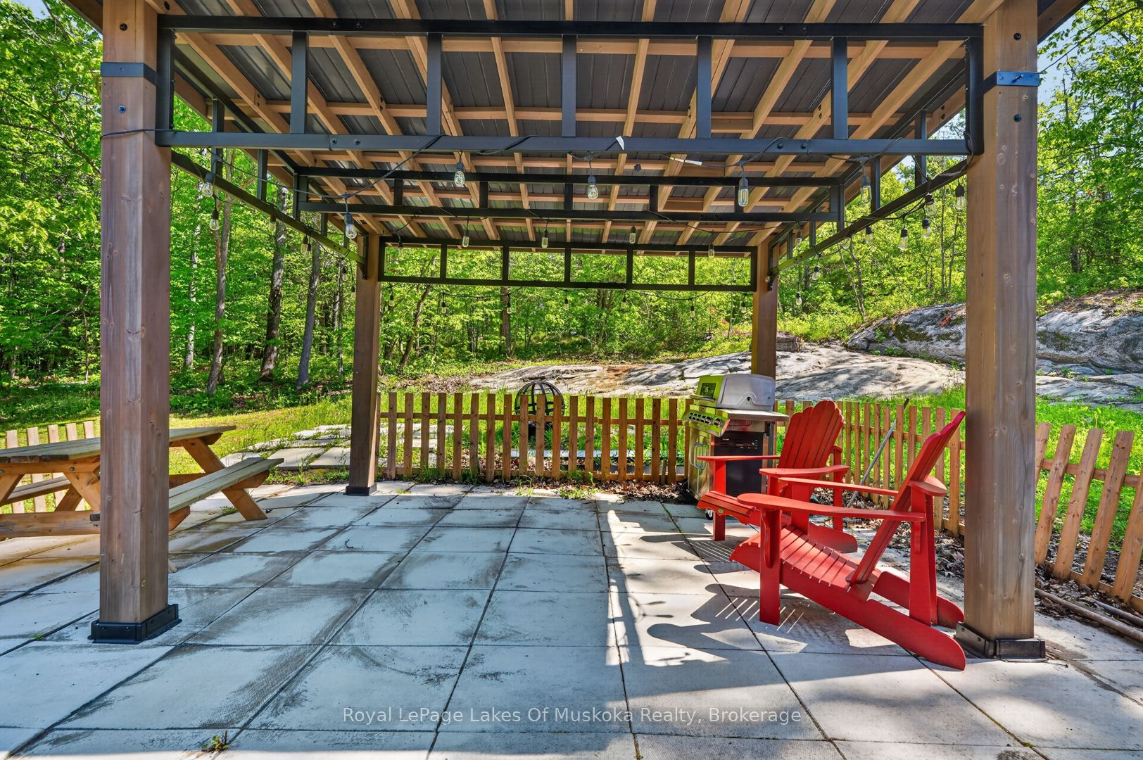 1018 Sniders Bay Road Property Photo 33
