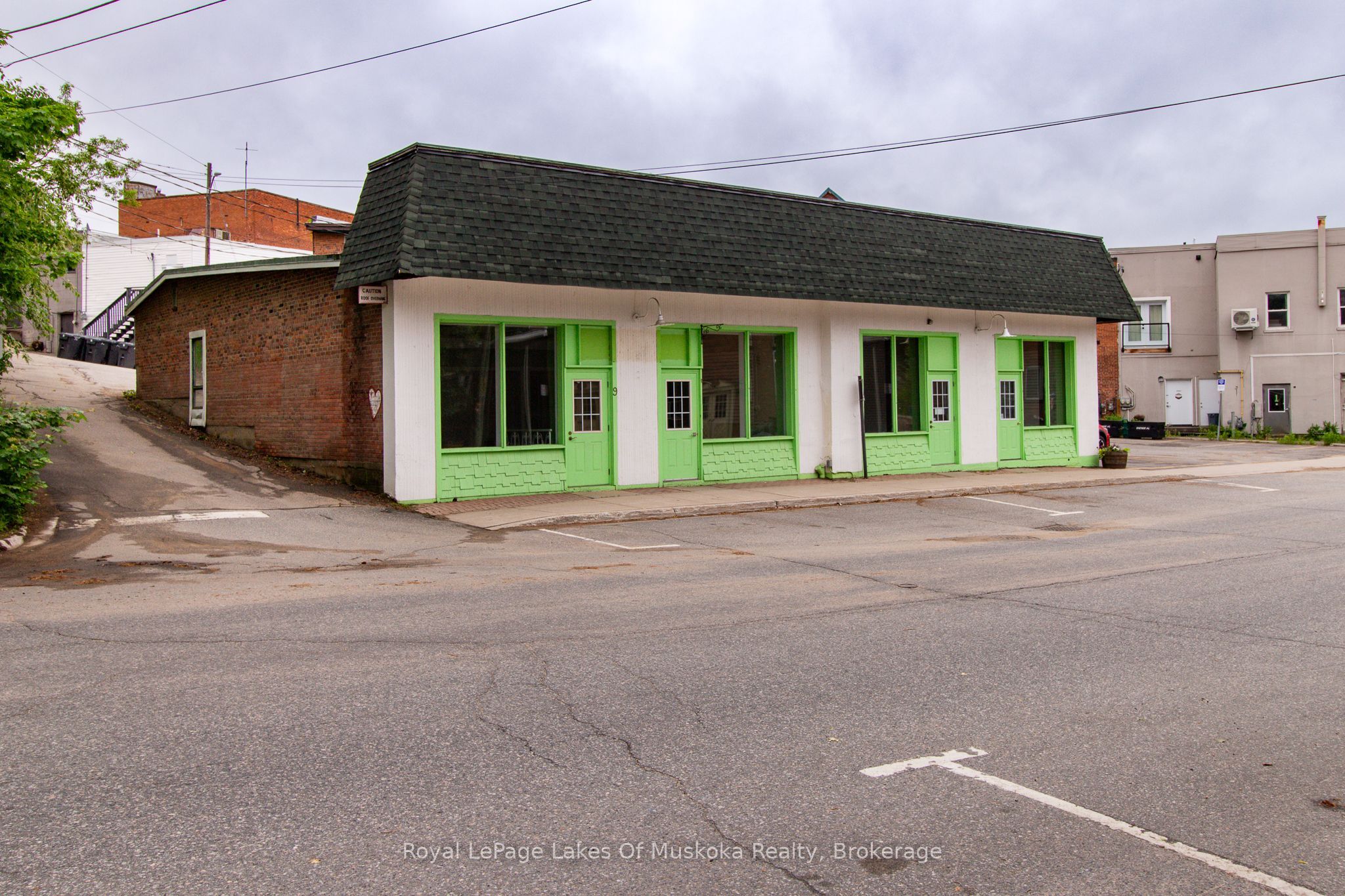 9 Ontario Street