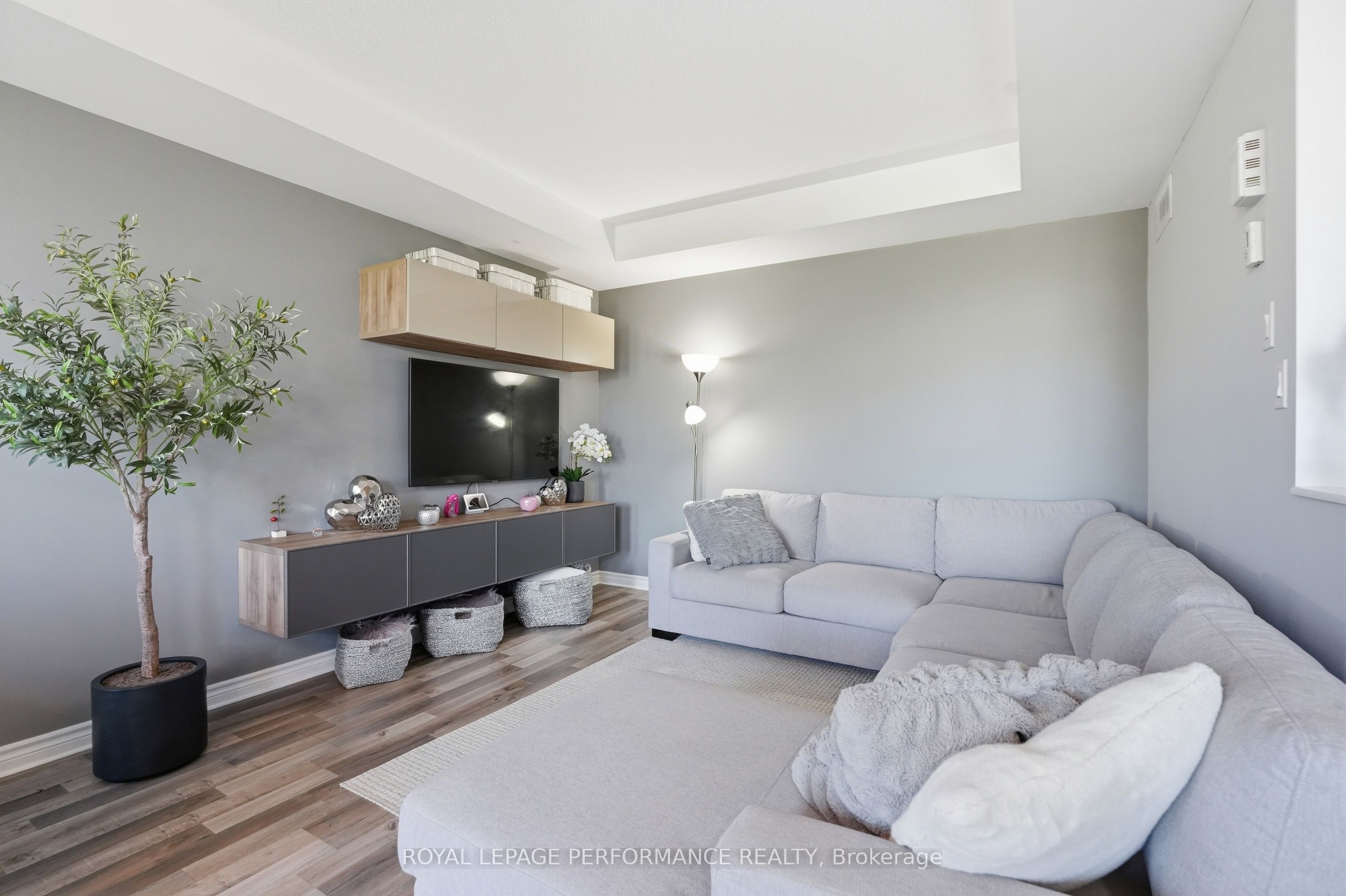 663 Trigoria Crescent Property Photo 15