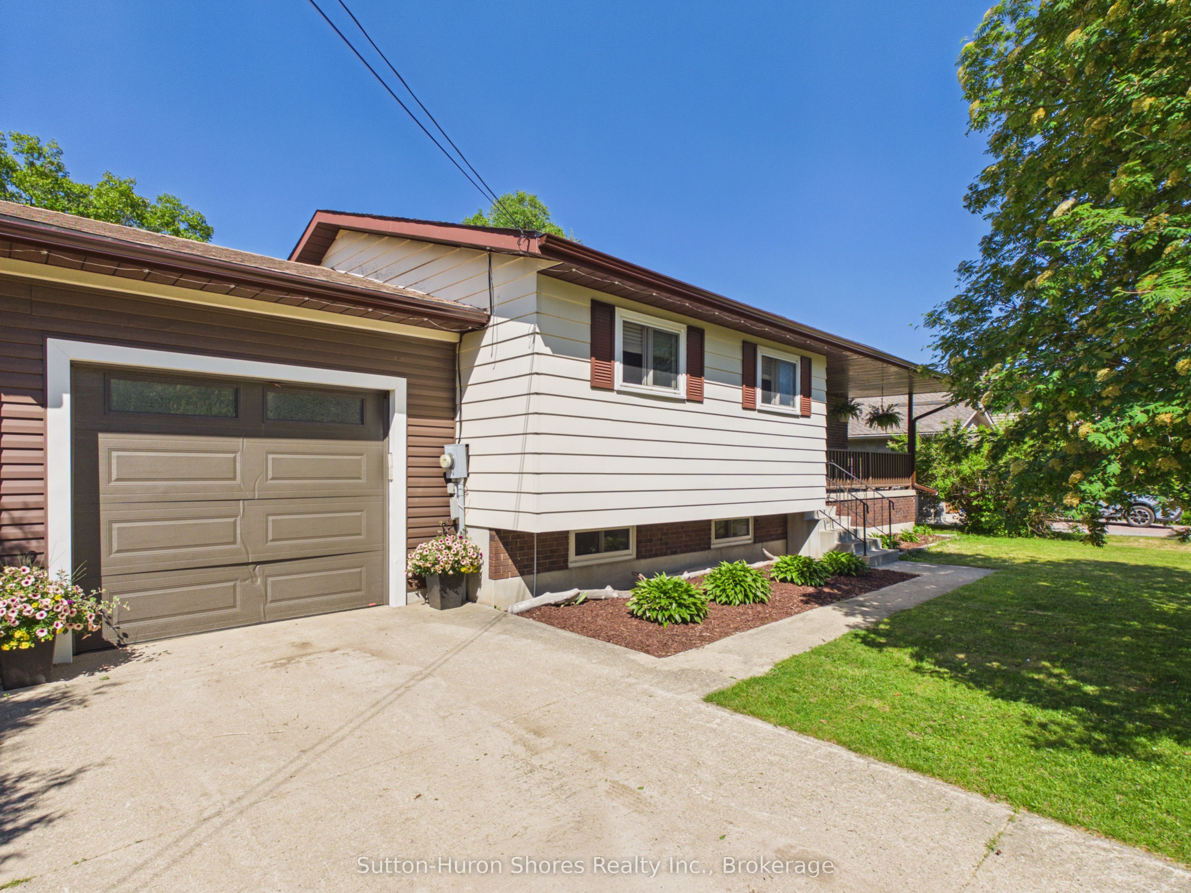 336 Lansdowne Street Property Photo 3