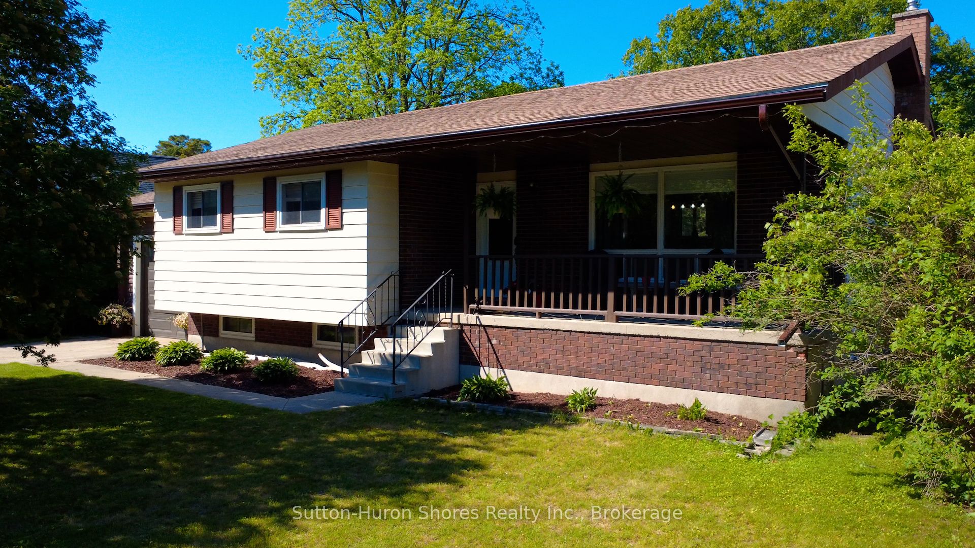 336 Lansdowne Street Property Photo 4