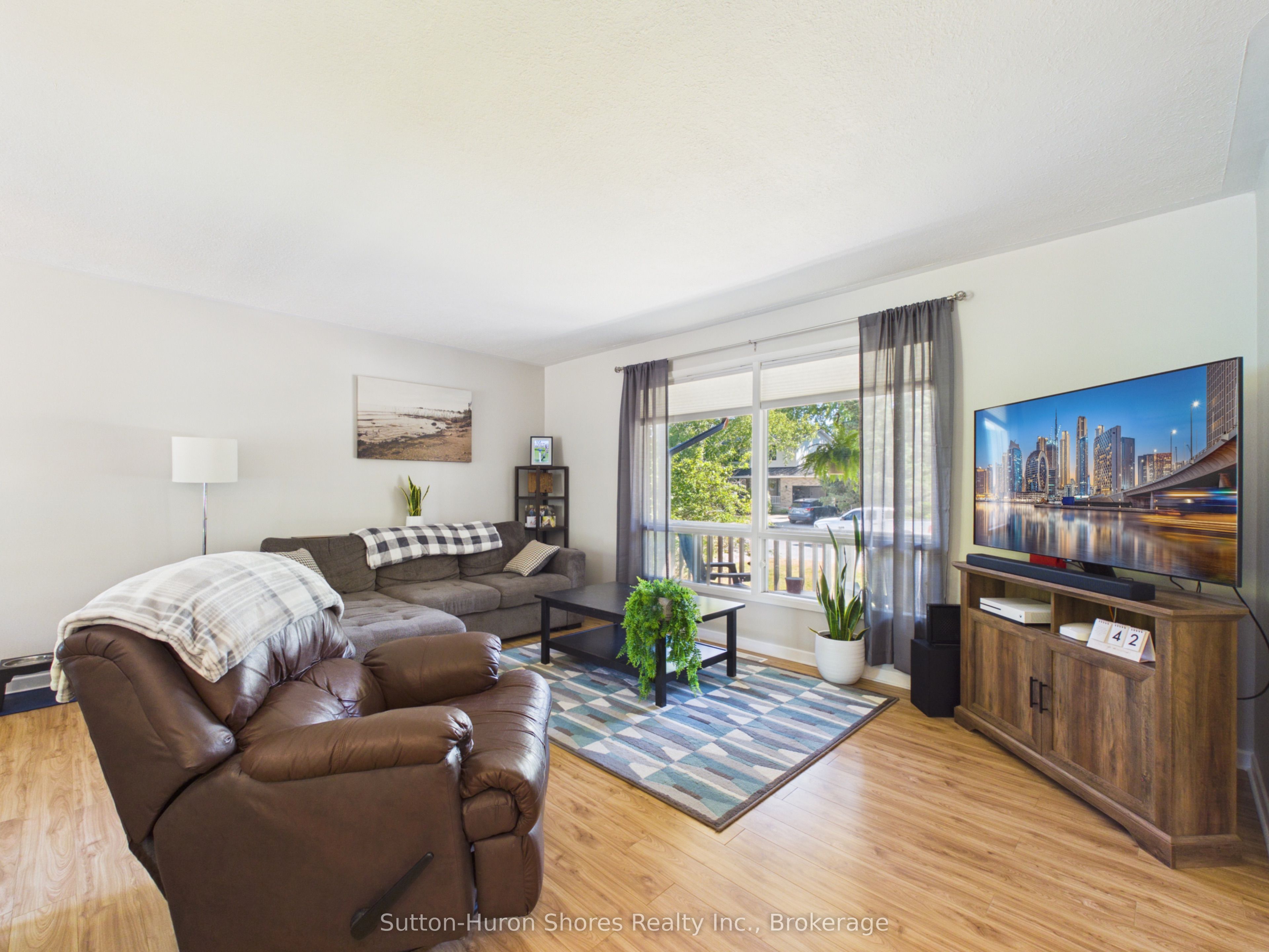 336 Lansdowne Street Property Photo 7