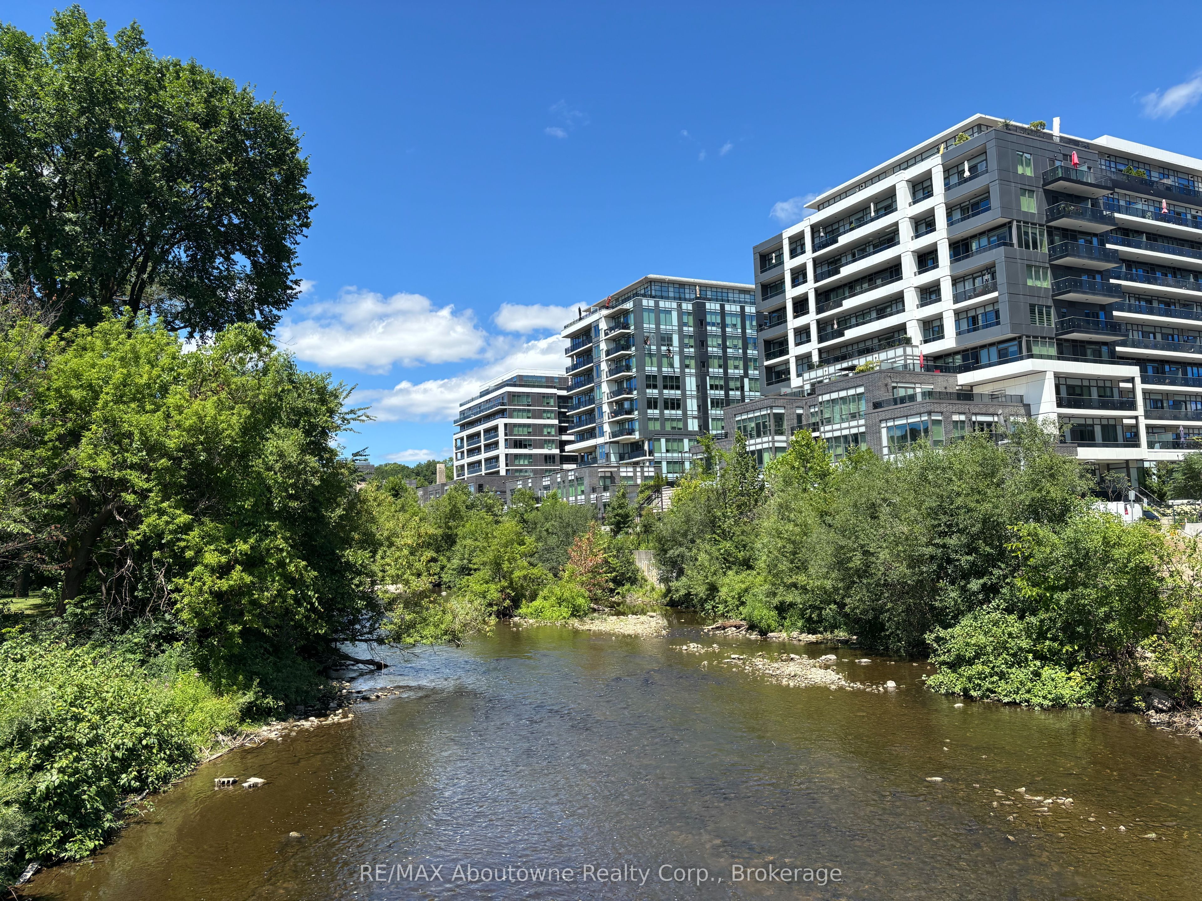 53 Arthur Street S Rl5 Property Photo 4
