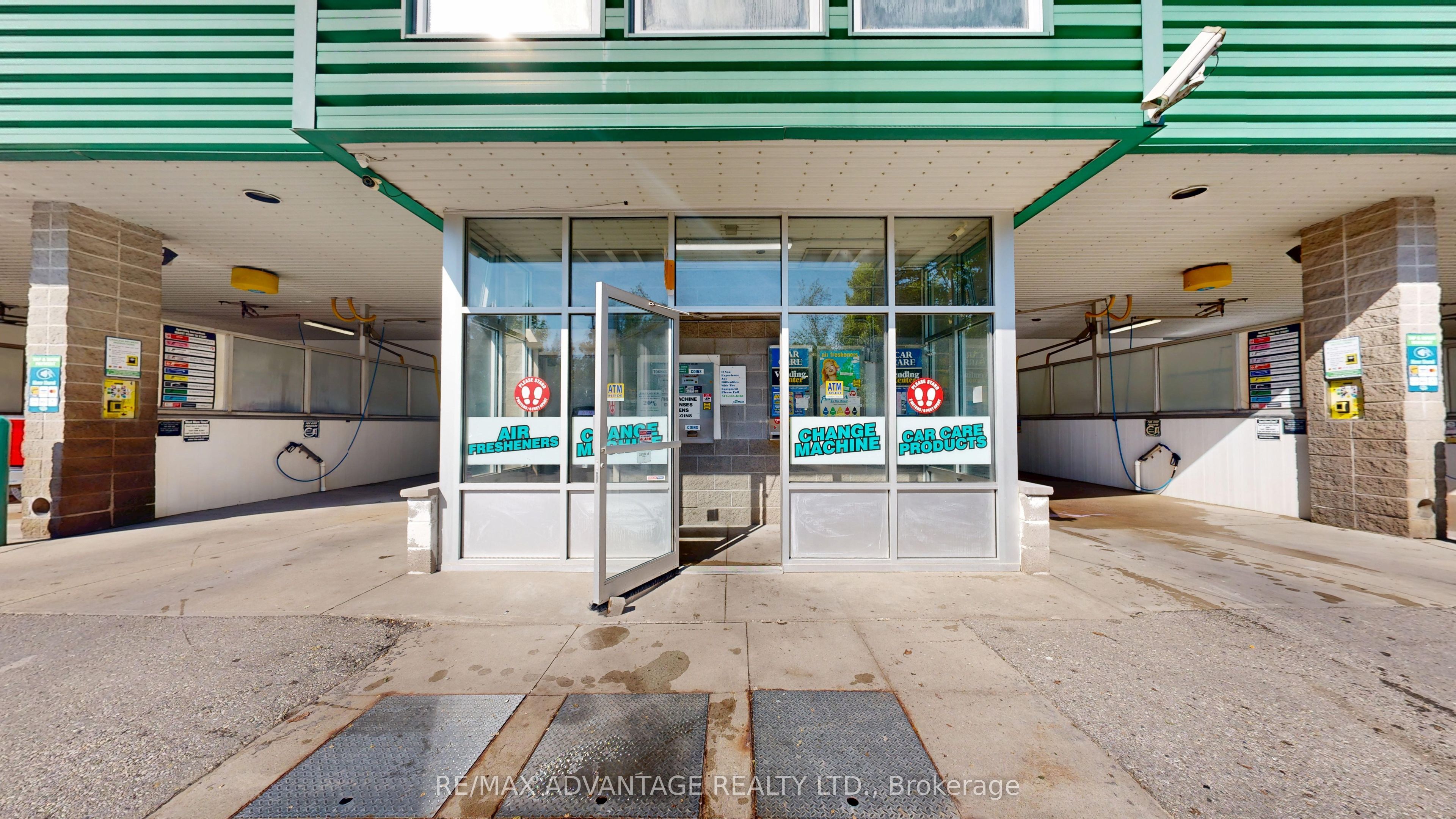 1754 Dundas Street Property Photo 2
