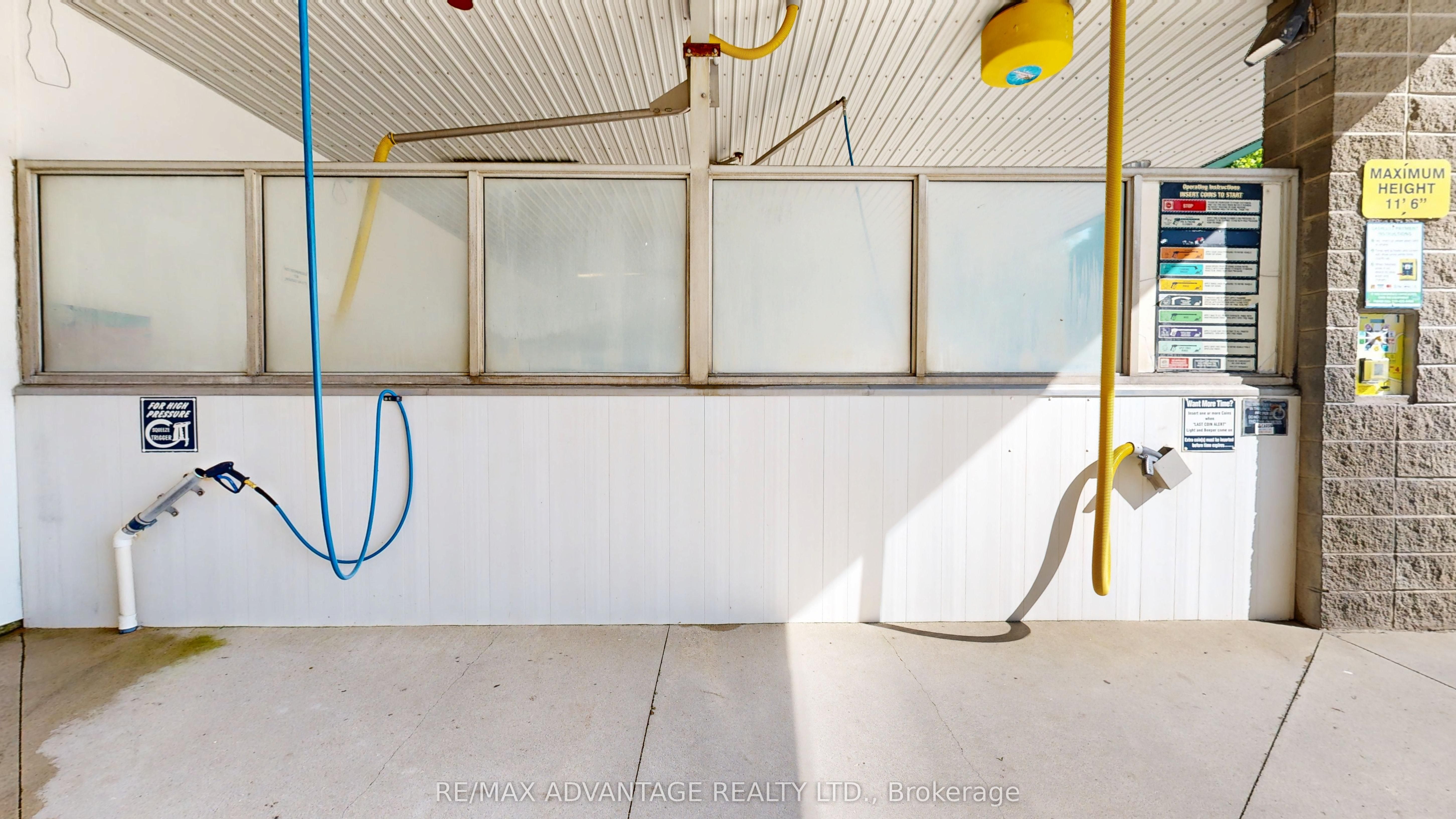 1754 Dundas Street Property Photo 6