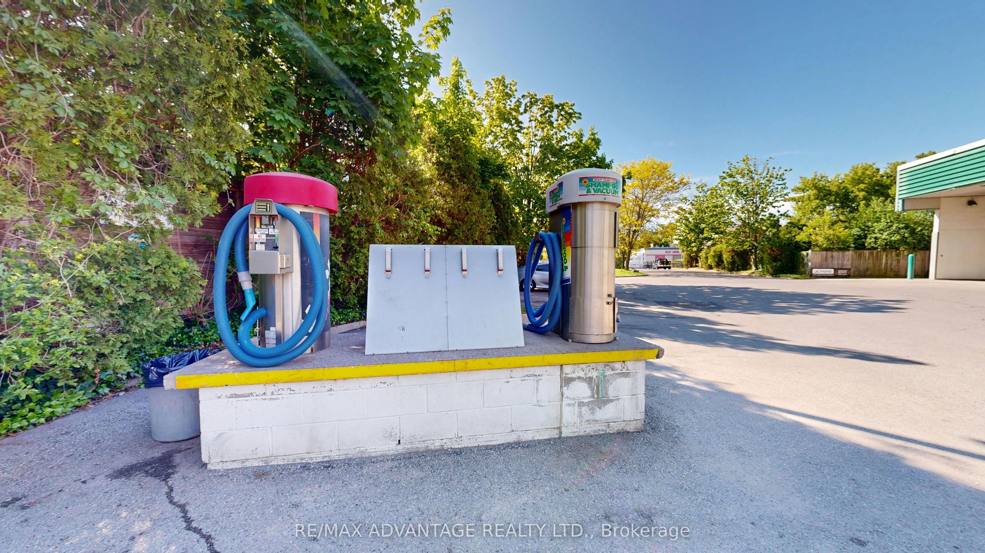 1754 Dundas Street Property Photo 7
