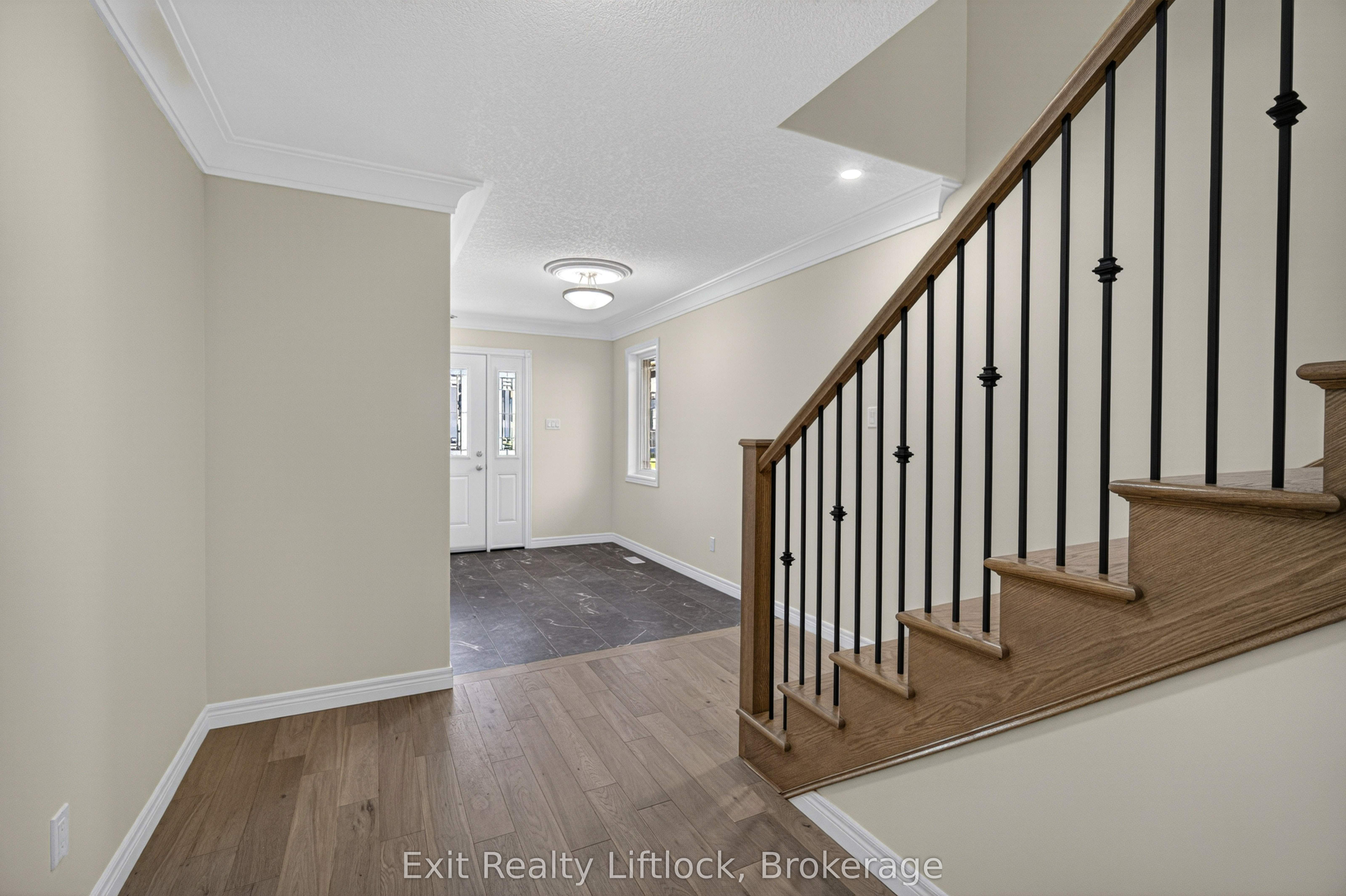 242 O'neil Street Property Photo 5