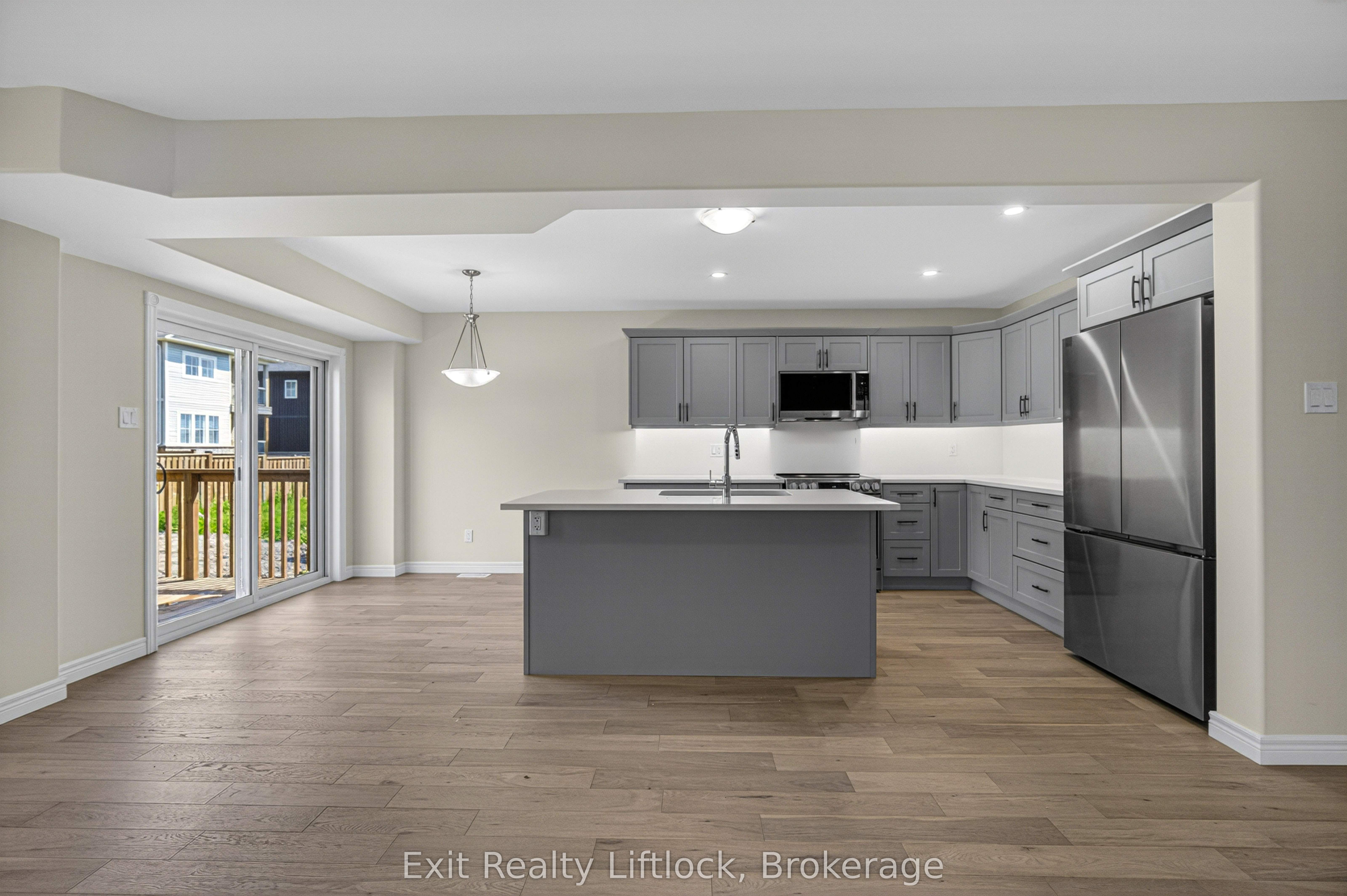 242 O'neil Street Property Photo 10