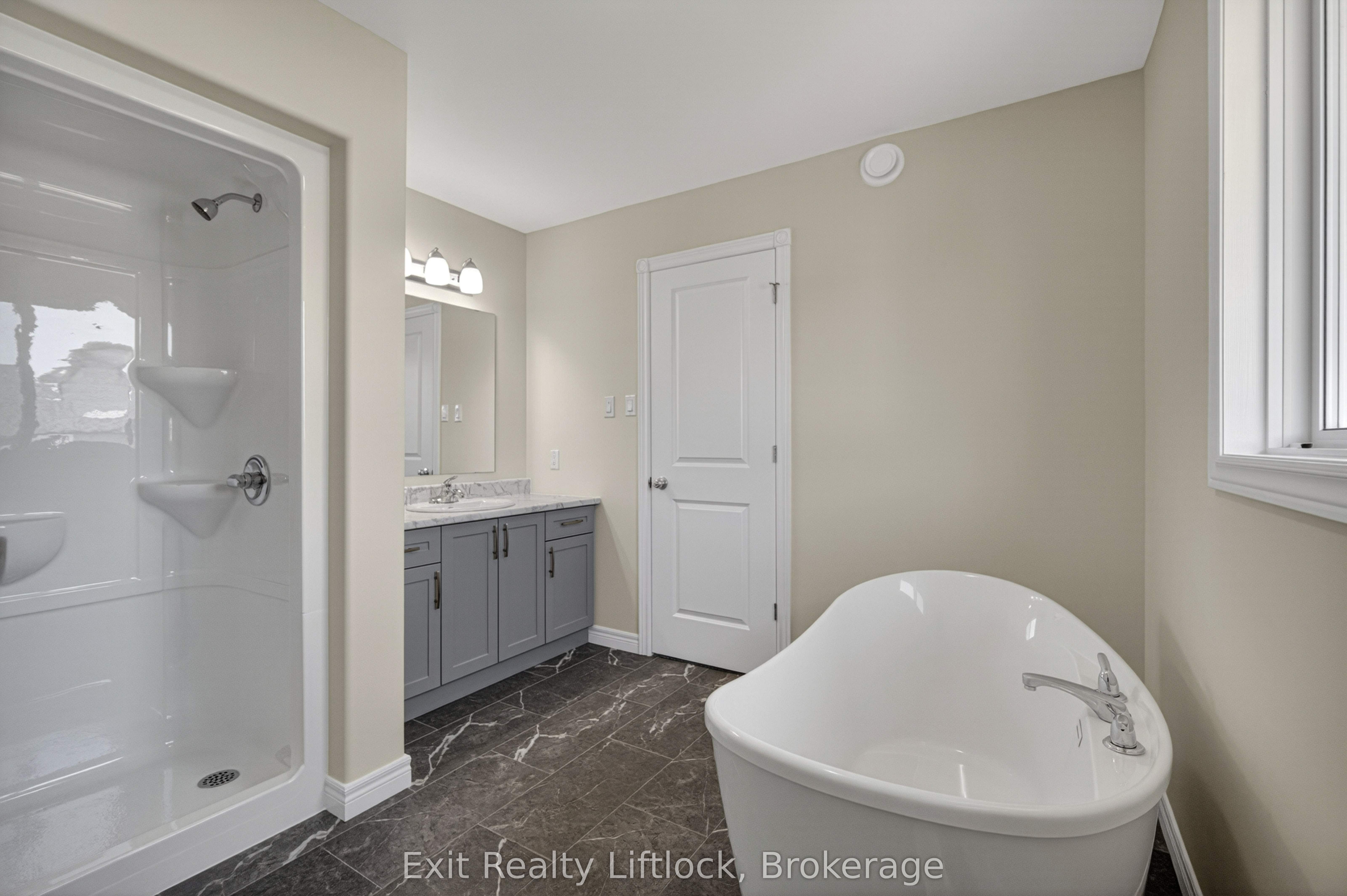 242 O'neil Street Property Photo 22