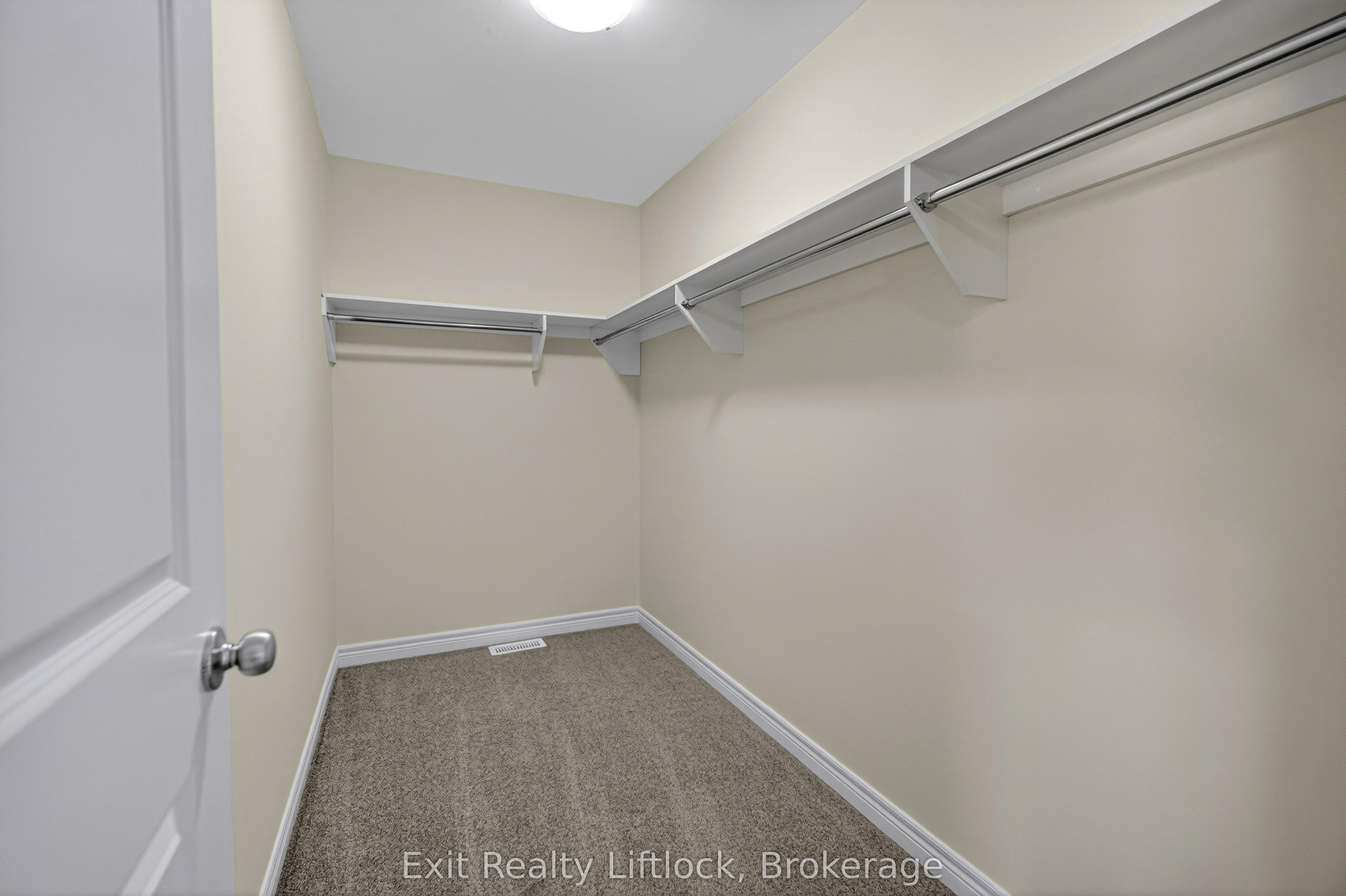 242 O'neil Street Property Photo 23