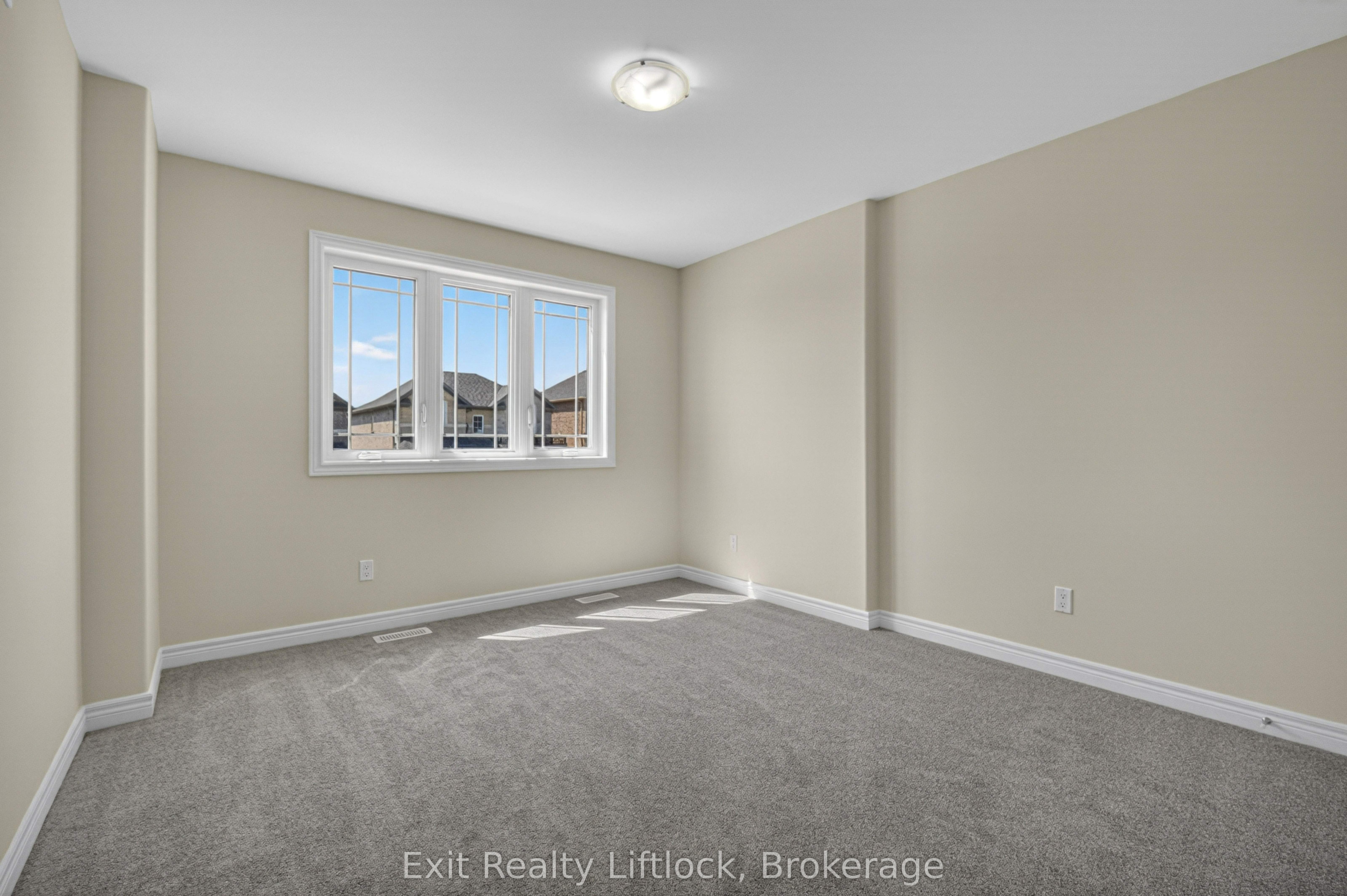 242 O'neil Street Property Photo 26