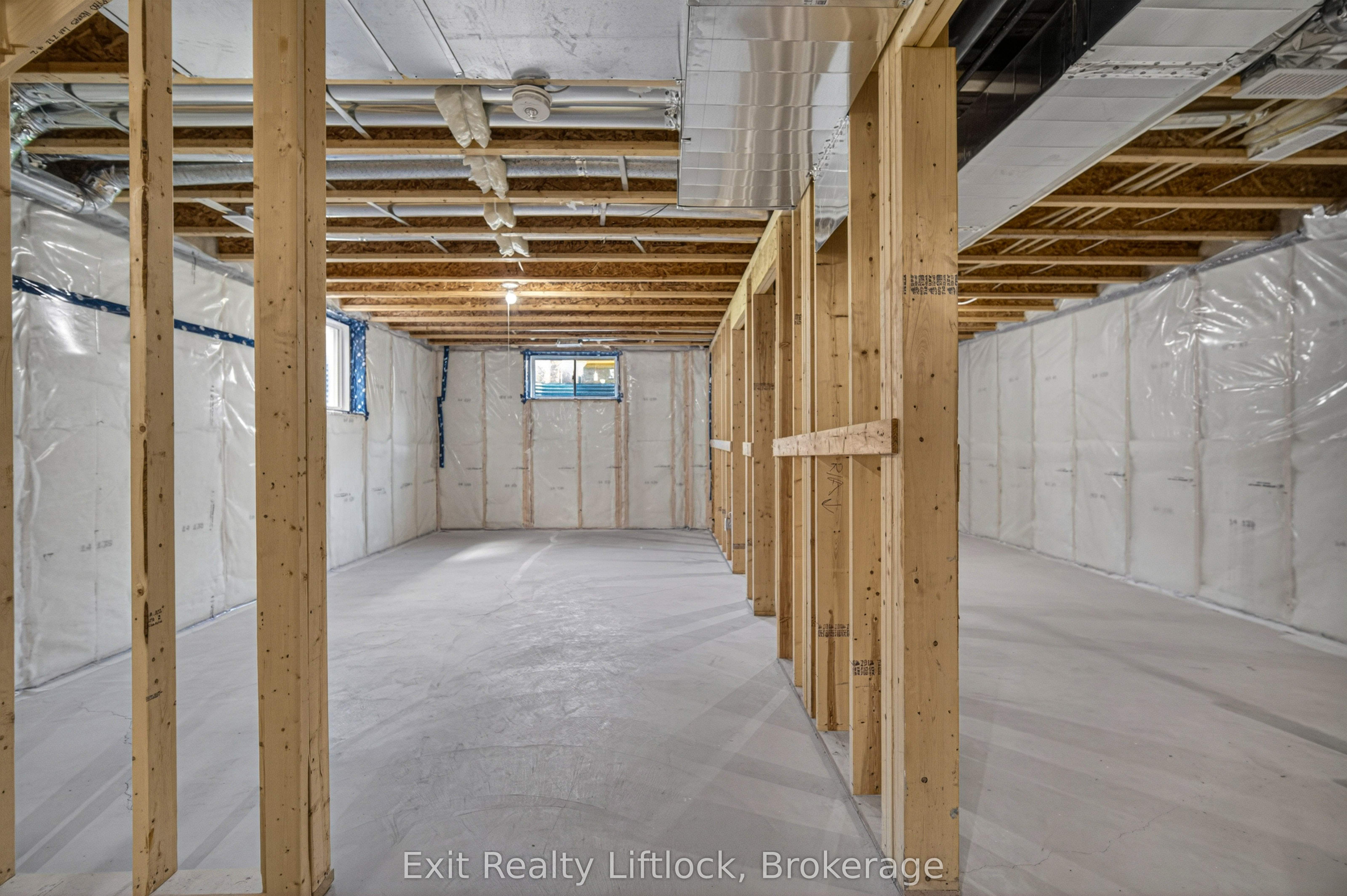 242 O'neil Street Property Photo 33
