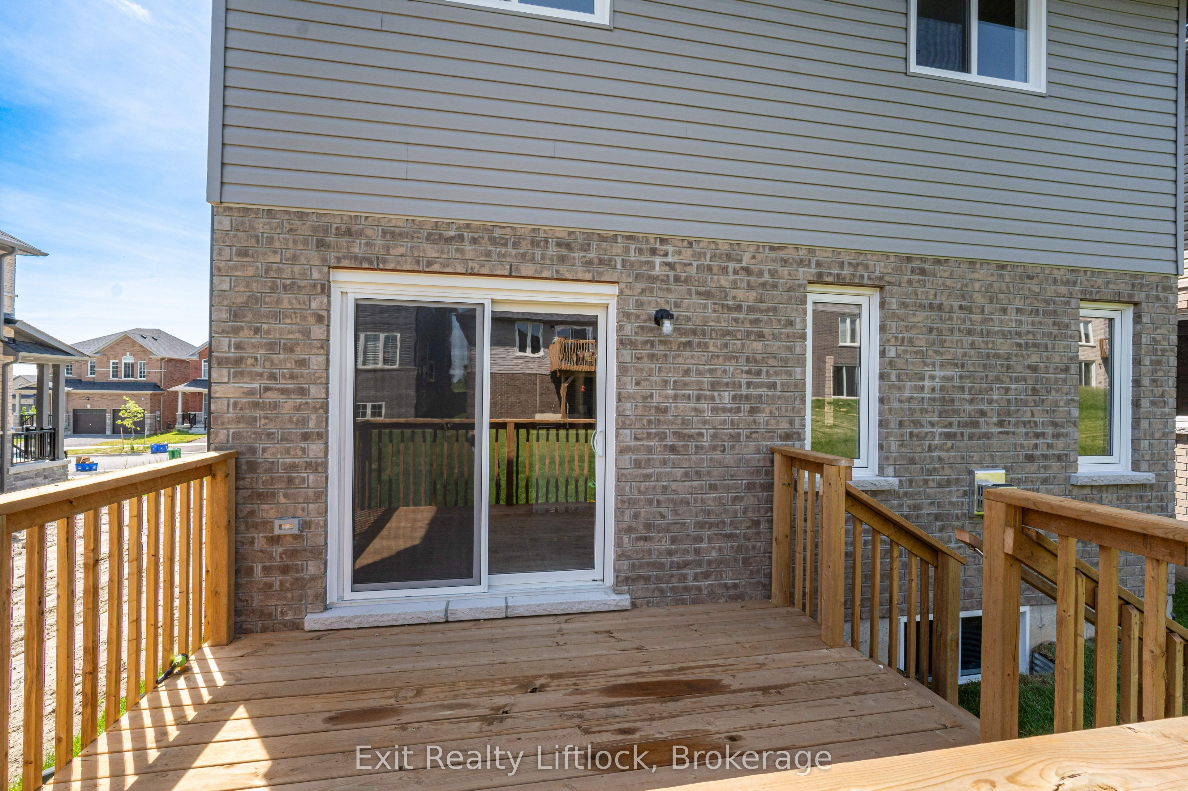 242 O'neil Street Property Photo 39