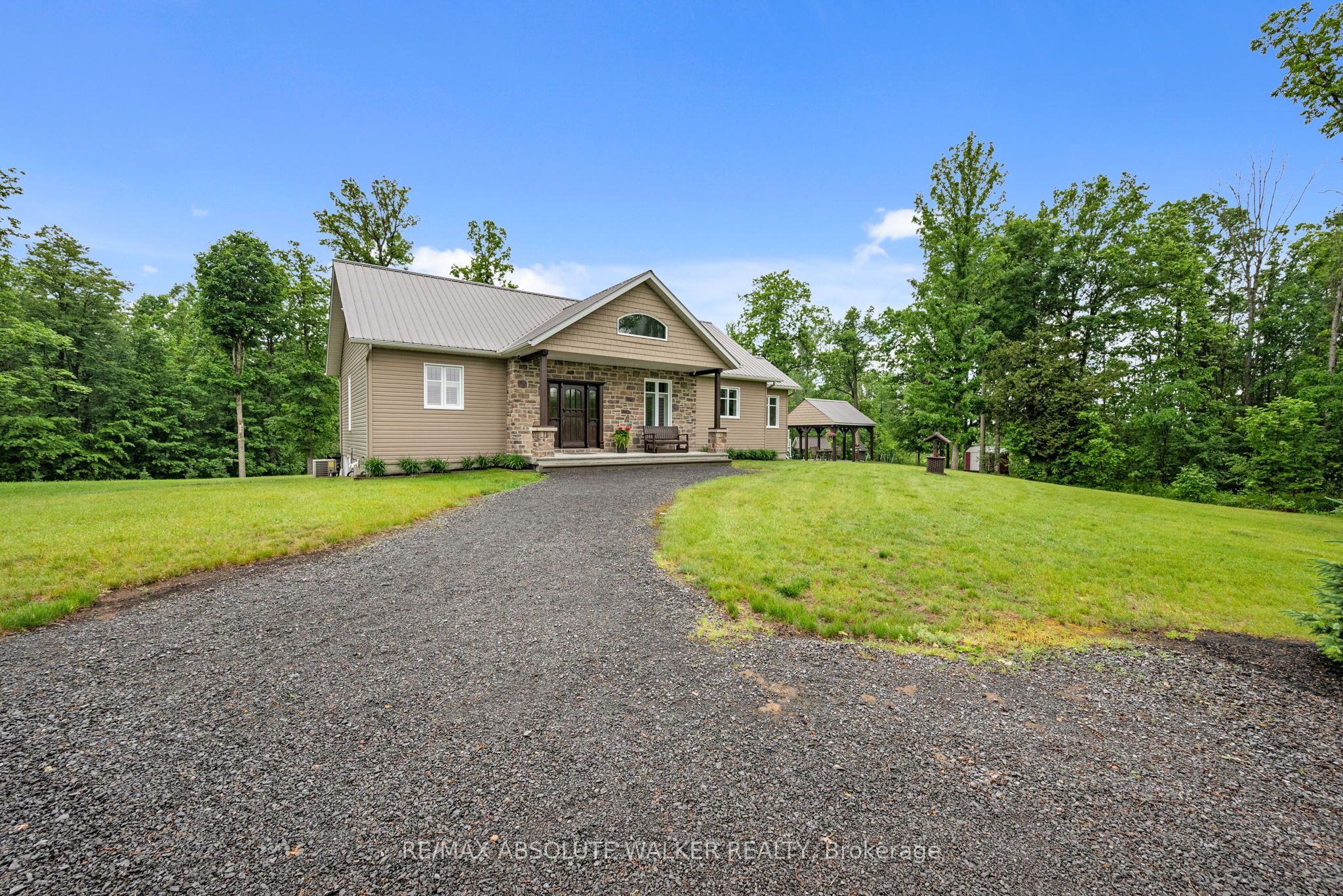 18668 Kenyon Concession 2 Road Property Photo 45