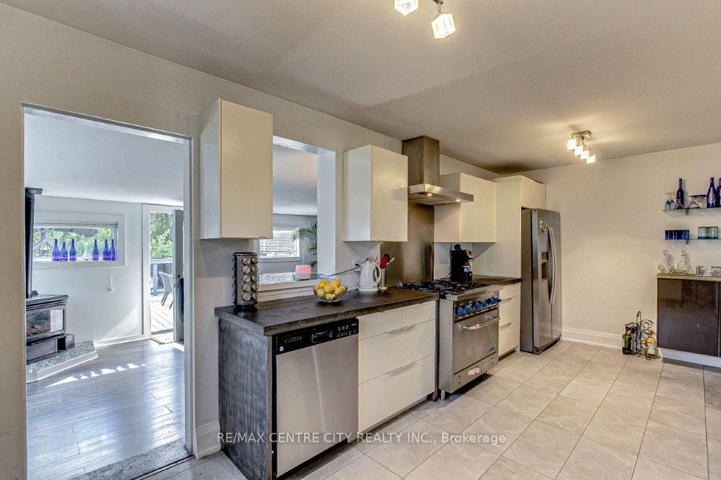 465 Ashland Avenue Property Photo 26