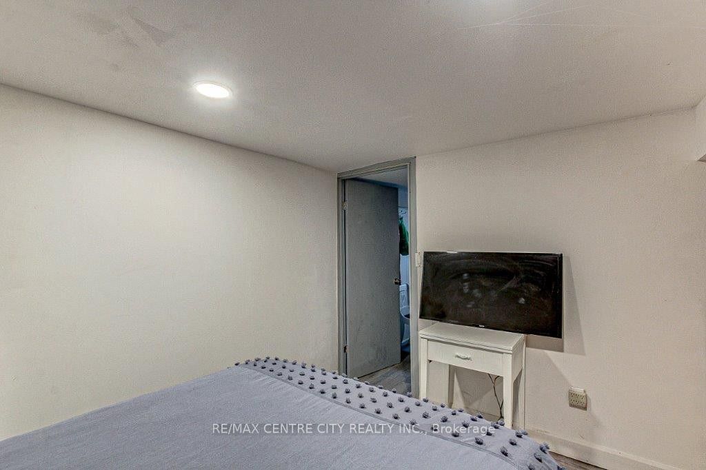465 Ashland Avenue Property Photo 37