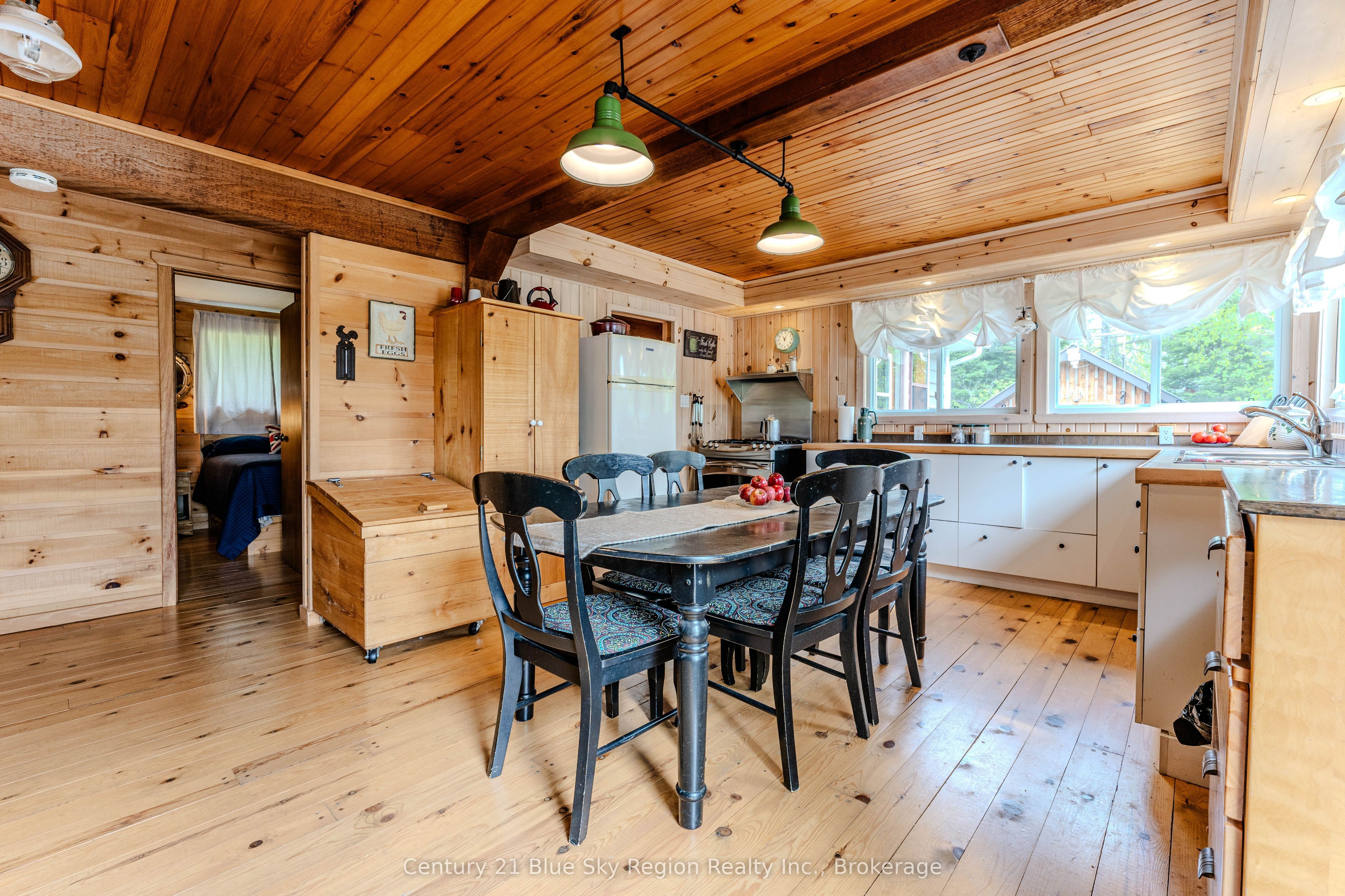 10385 Rabbit Lake Property Photo 9