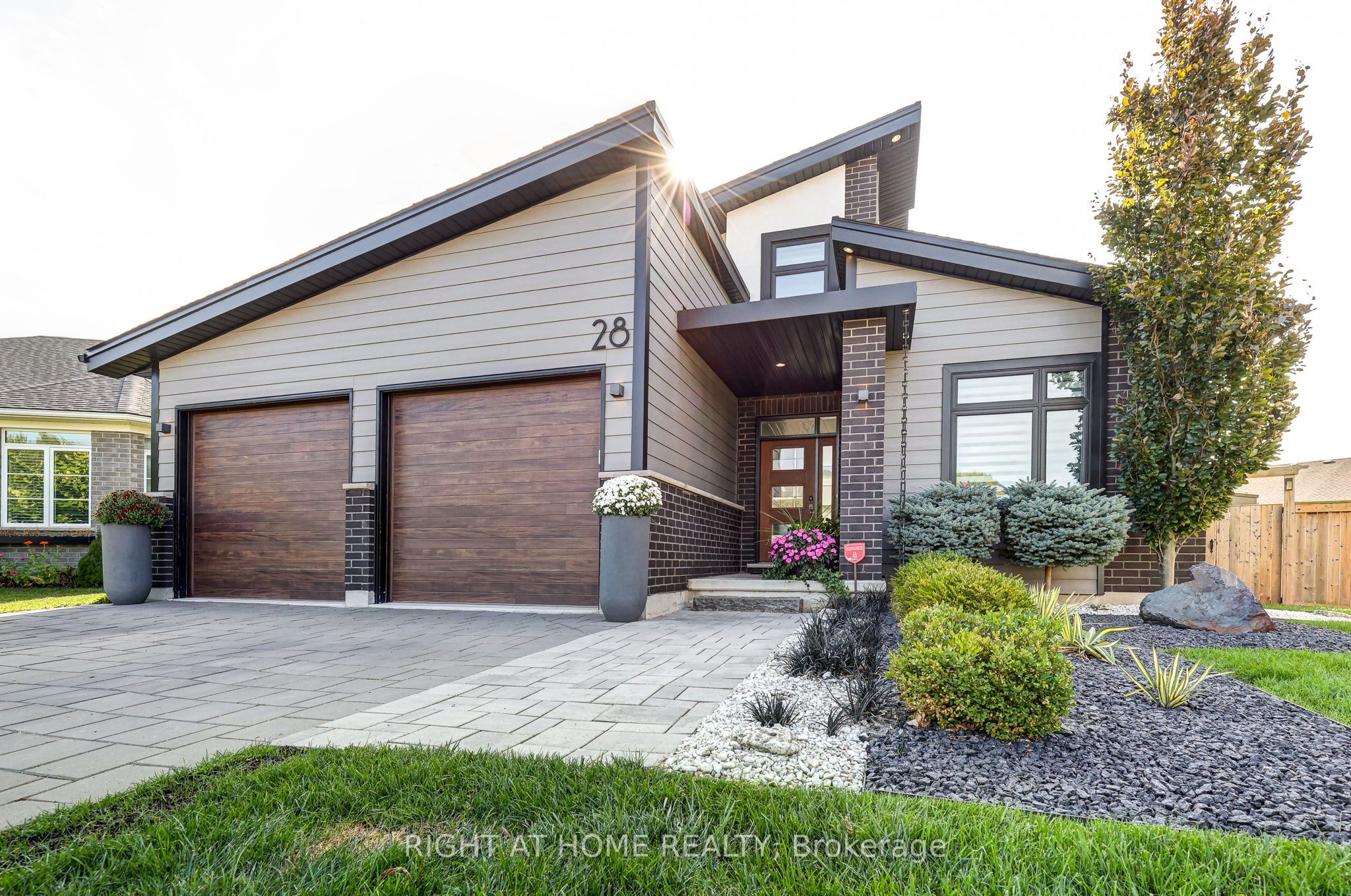 28 Martingale Terrace Property Photo 1