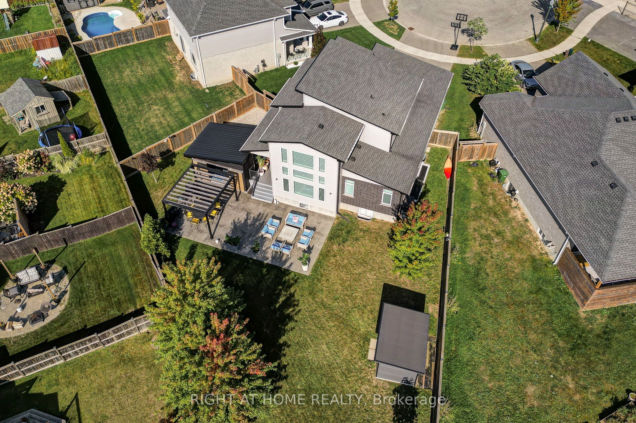 28 Martingale Terrace Property Photo 12