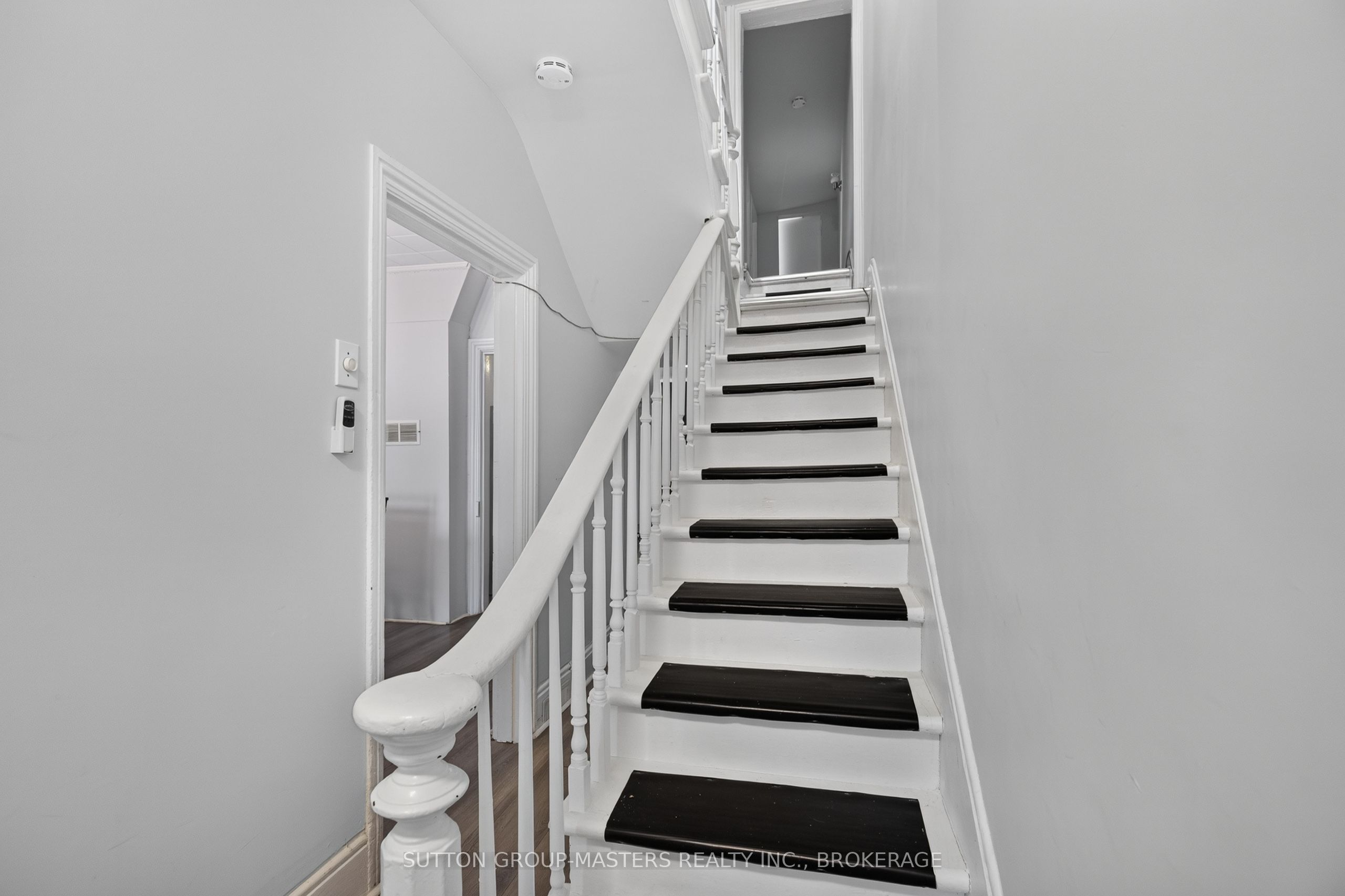 378 Barrie Street Property Photo 3