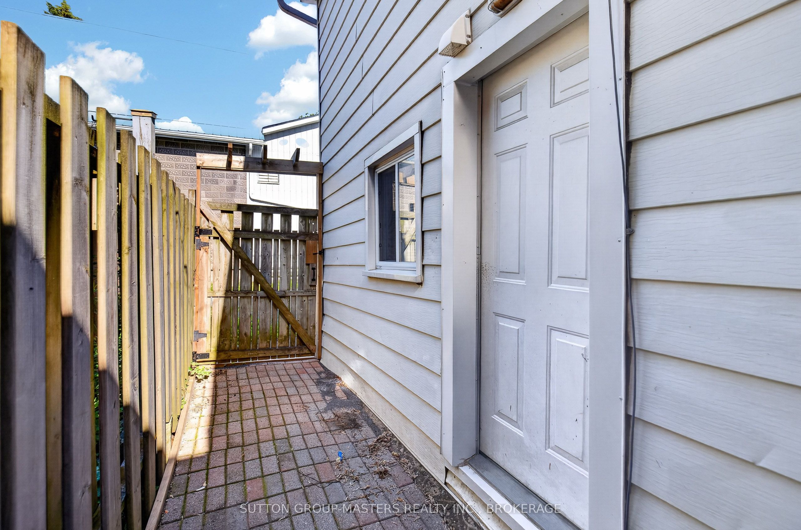 378 Barrie Street Property Photo 26