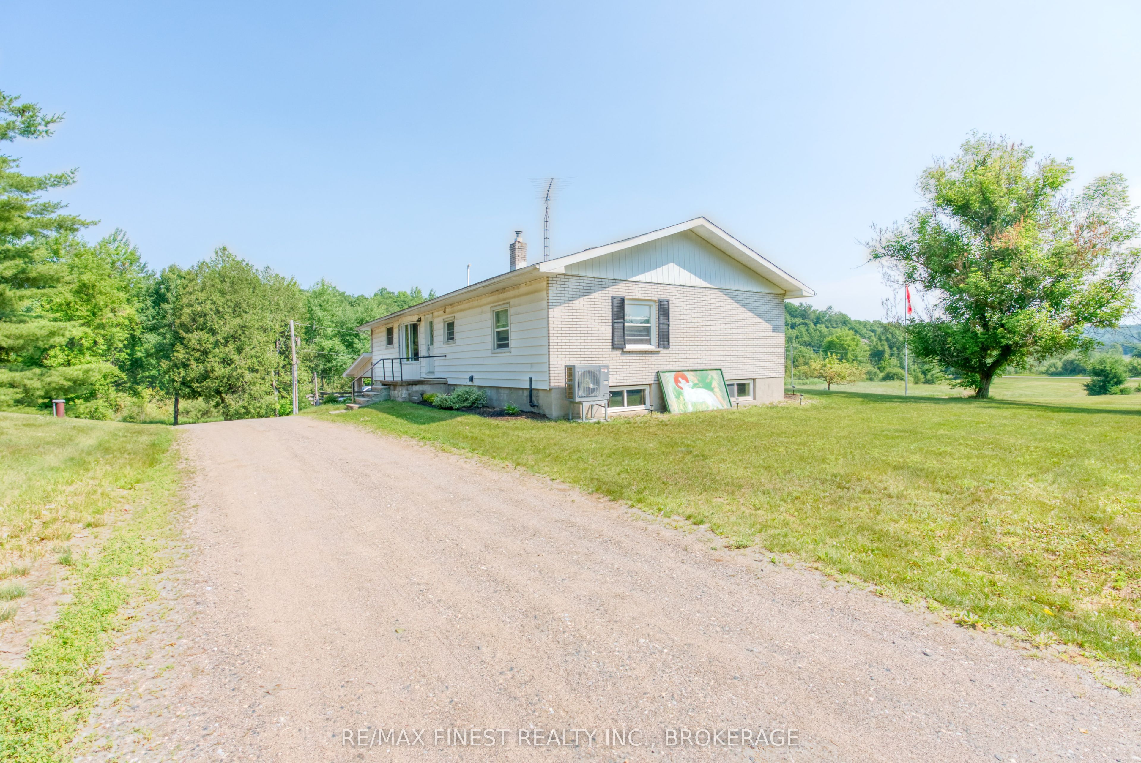1286 Brock Road Property Photo 3