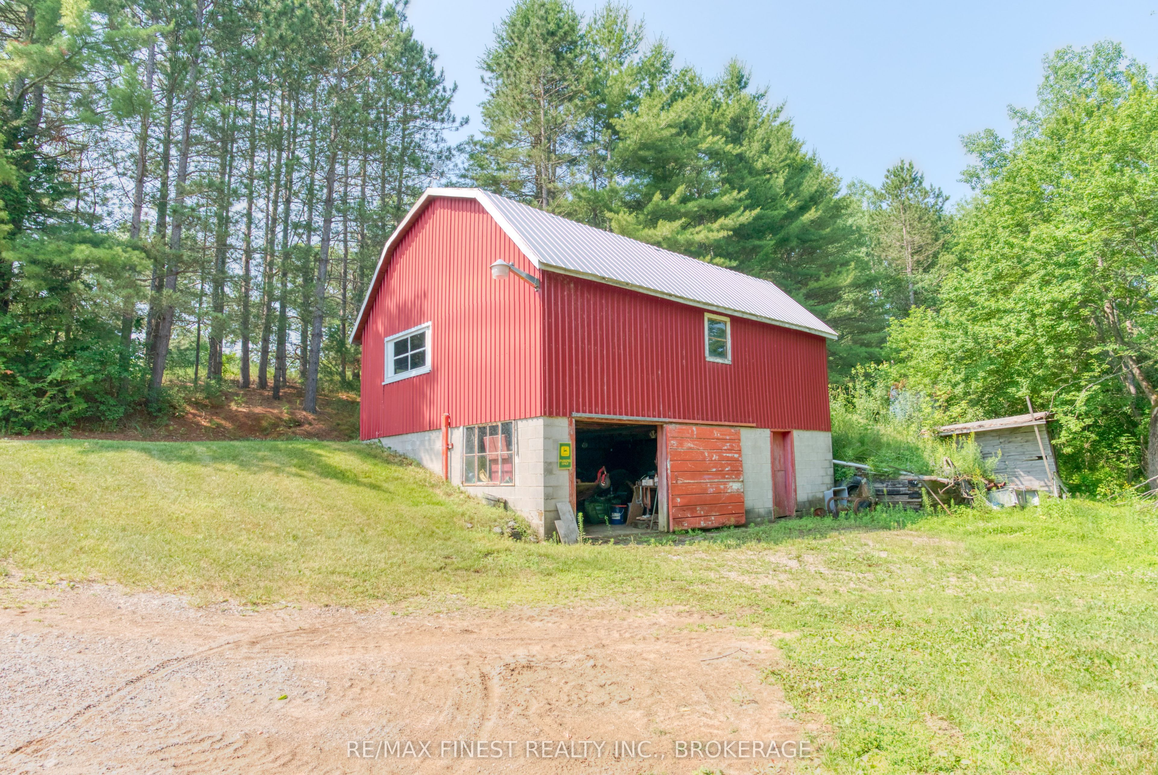 1286 Brock Road Property Photo 5